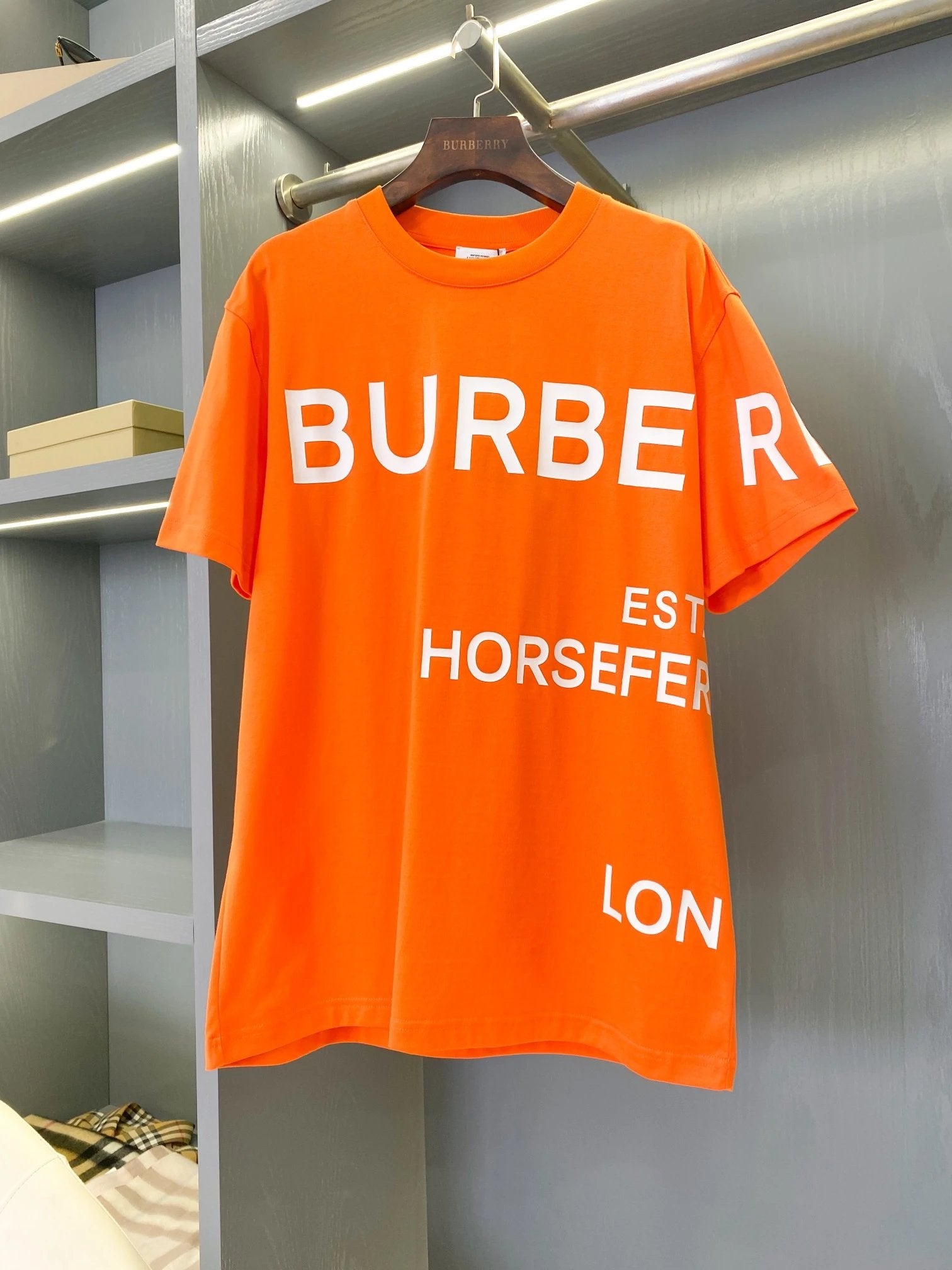 Burberry T-shirt Chest Brand Logo Print logo round Neck Short Sleeve25ss New Pure Cotton Unisex Style T Casual T-Shirt Base Layer Shirt OS Loose Fit Half Sleeve Top Plus Size