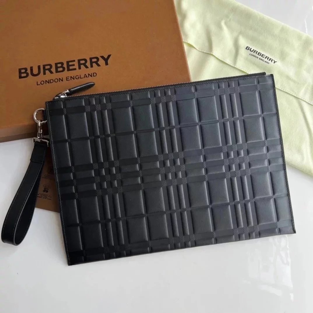Burberry Men's Bag Top version 【Original Order】New Embossed Plaid Leather Zipper Buggy Bag Men's Clutch Clutch Bag Mobile Phone Bag Men's Bag Genuine Leather Business Clutch