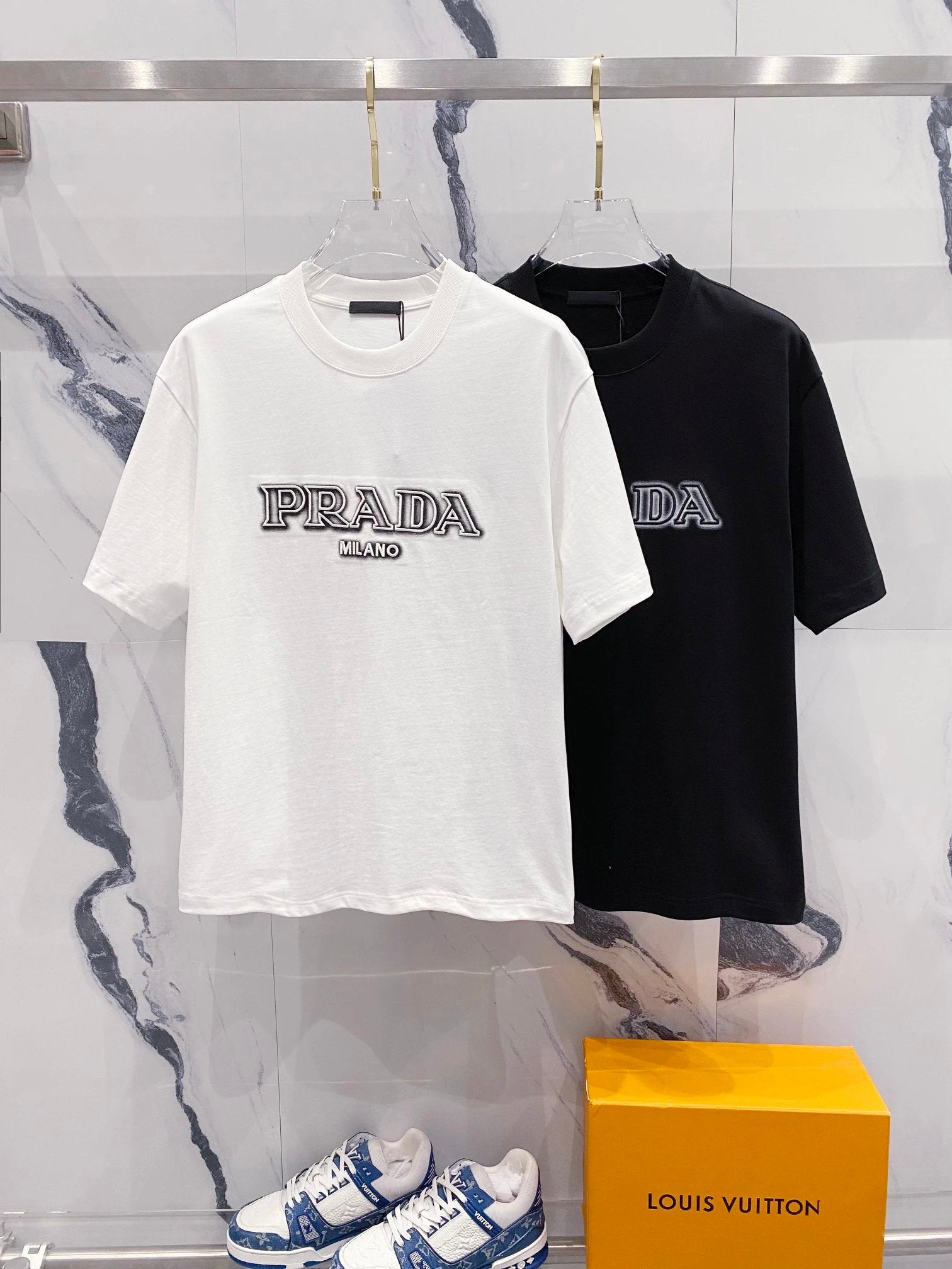 PRADA T-shirt Three-Dimensional Embroidery Spray Printing Letters LOGO Logo Crew Neck Short Sleeve Pure Cotton Unisex T T-shirt OS Loose Fit Casual T-Shirt