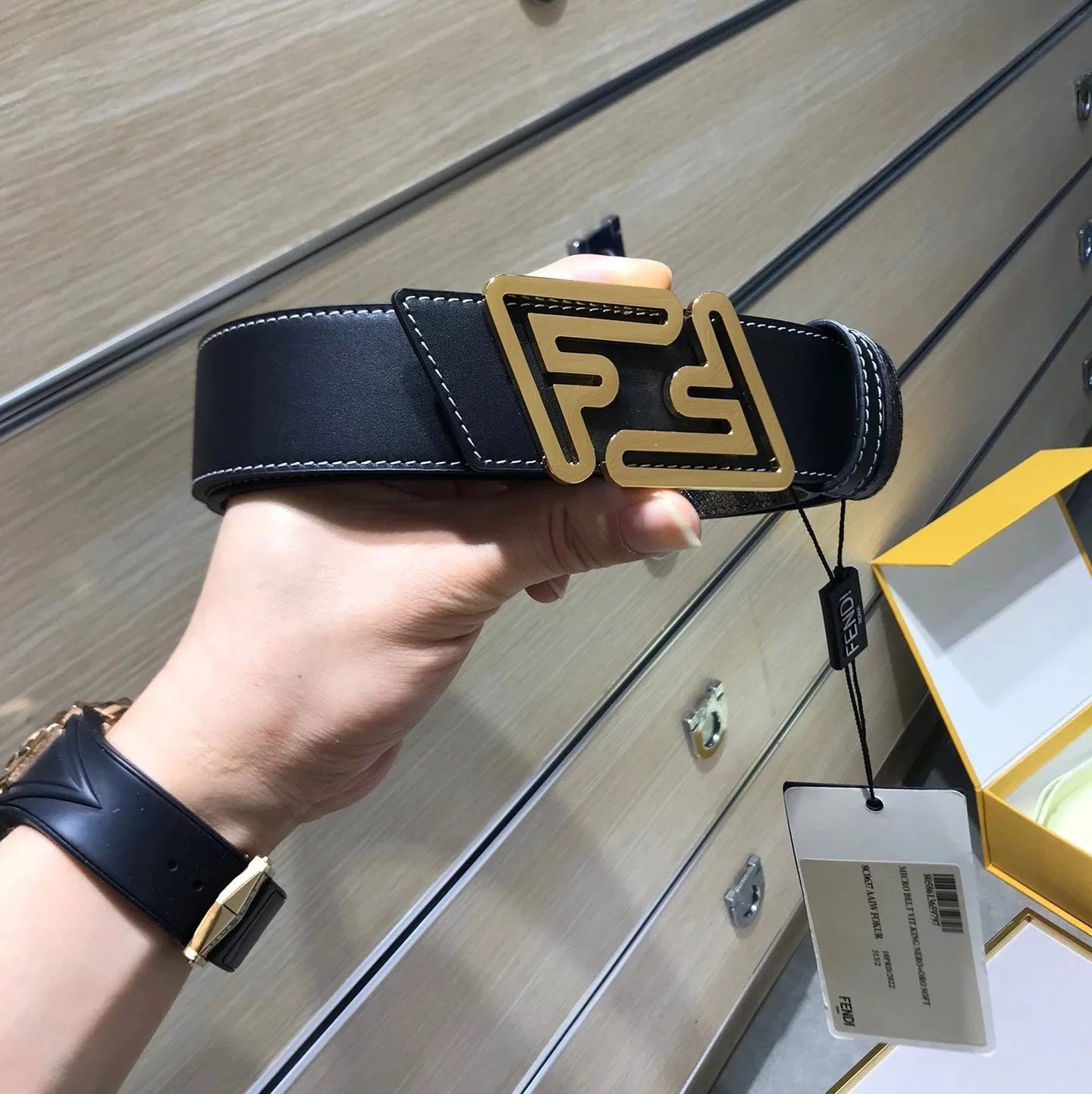 FENDI Belt Top version 【New products in stock】Belt Presbyopic Classic Double F Hollow Belt Loop Business Double-Sided Available Men's Belt