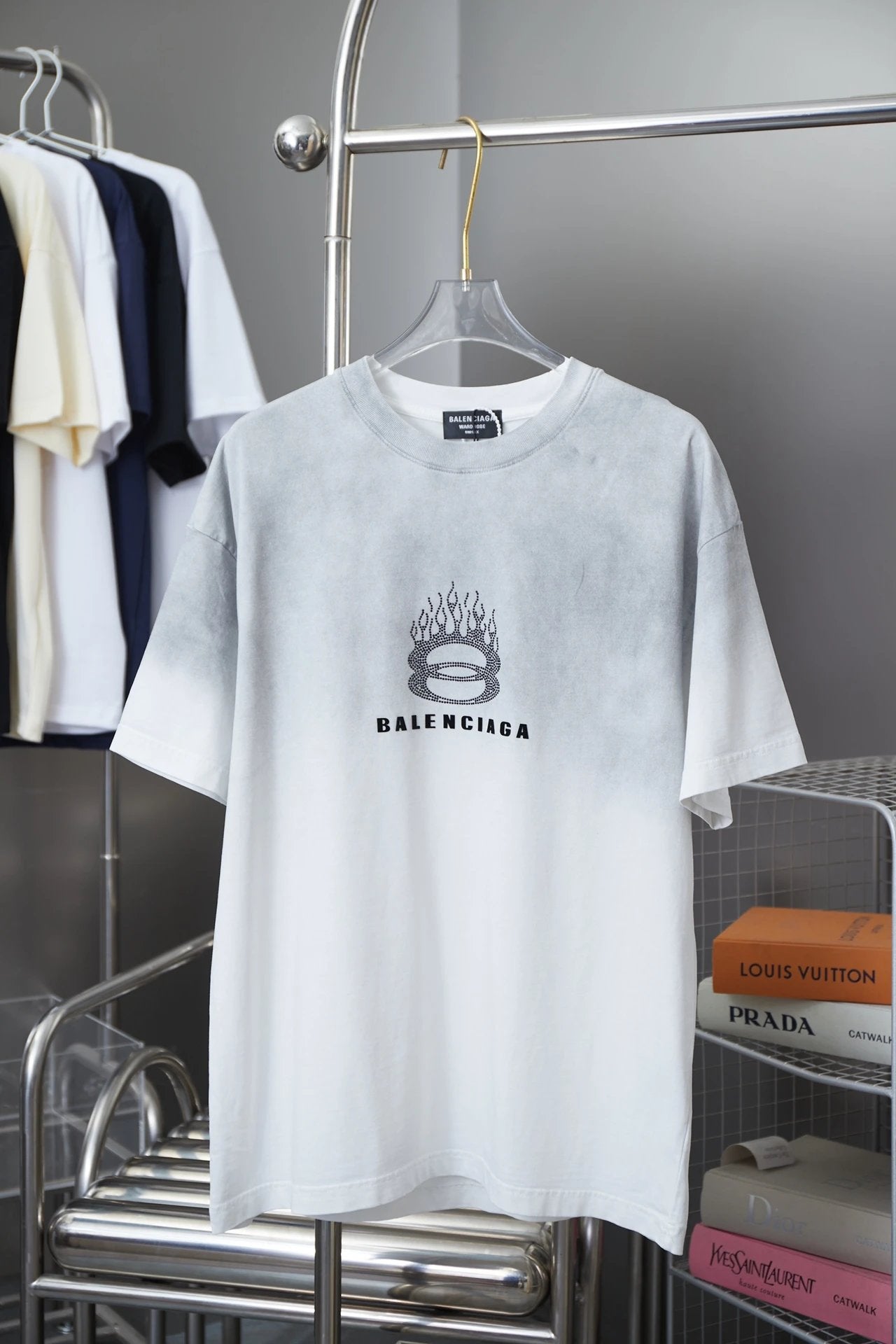 Balenciaga T-shirt 25SS Early Spring New Flame Rhinestone Round Neck Short Sleeve Pure Cotton Unisex T T-shirt OS Loose Fit Base Shirt Summer Casual Simple T-Shirt