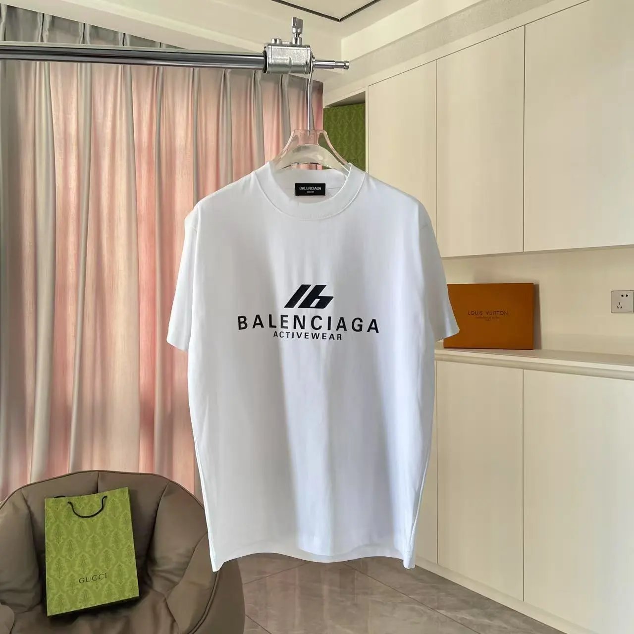 Balenciaga T-shirt Unique Letter Print on Chest logo round Neck Short Sleeve25ss New Pure Cotton Unisex Style T T-shirt OS Loose Fit Base Shirt Top Half Sleeve T-Shirt