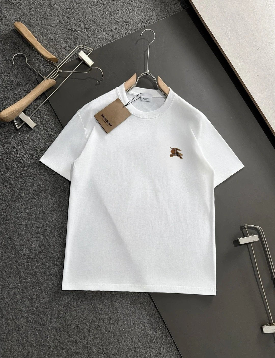 Burberry T-shirt Chest Plaid Embroidery logo round Neck Short Sleeve25ss New Pure Cotton Unisex Style T T-shirt OS Loose Fit Base Shirt Top Half Sleeve T-Shirt