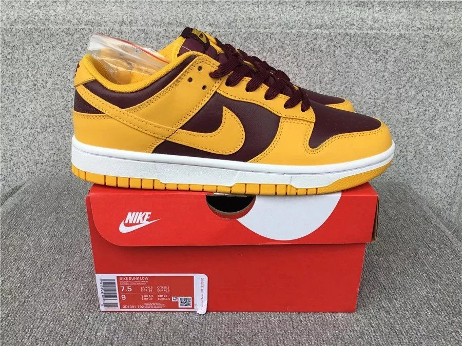 Nike Dunk Low shoes