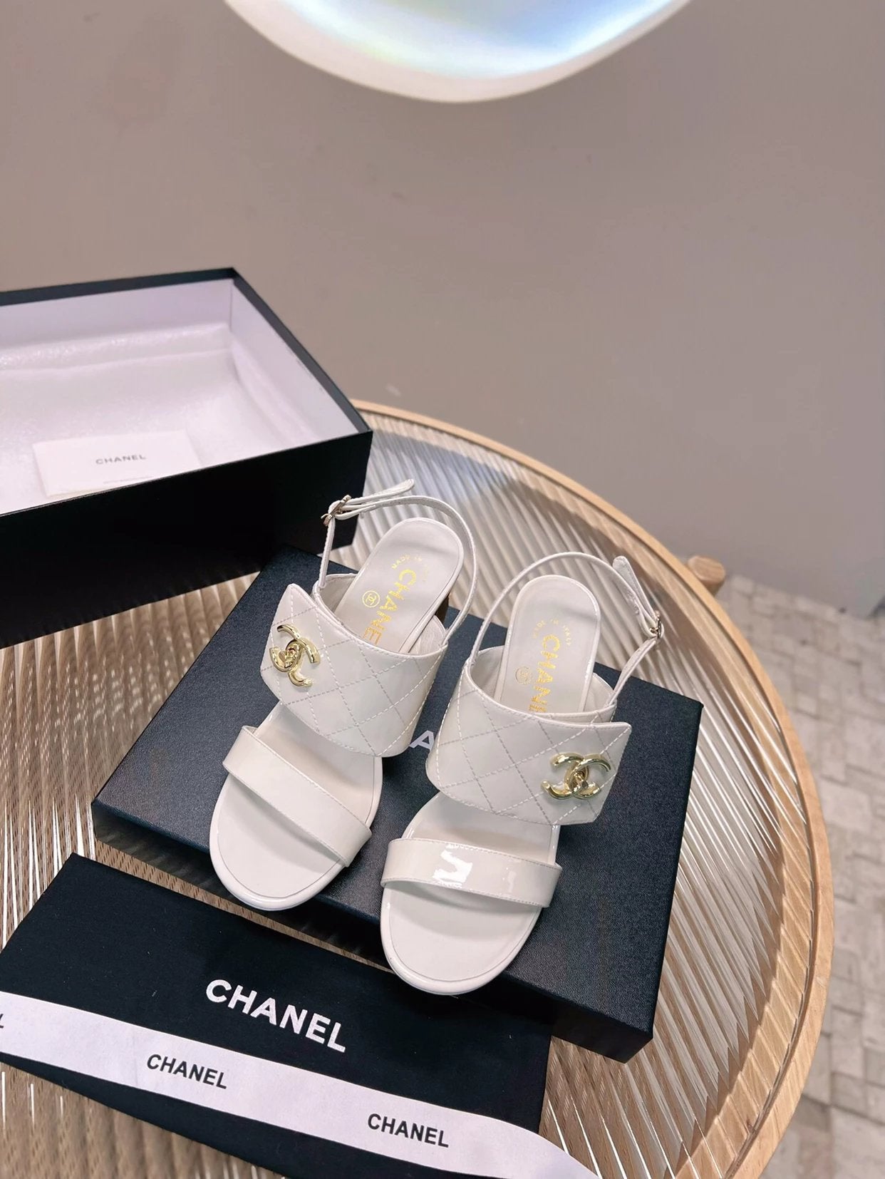 Chanel Shoes Spring/Summer New Classic Rhombus High Heel Sandals
Material Worker：Artistic Lamb Leather Stitching Patent Leather Lining Is Sheepskin Material Super Soft Very Soft Comfortable Italy A Grade Dyed Transparent Leather Outsole➕Post-Electric Plat