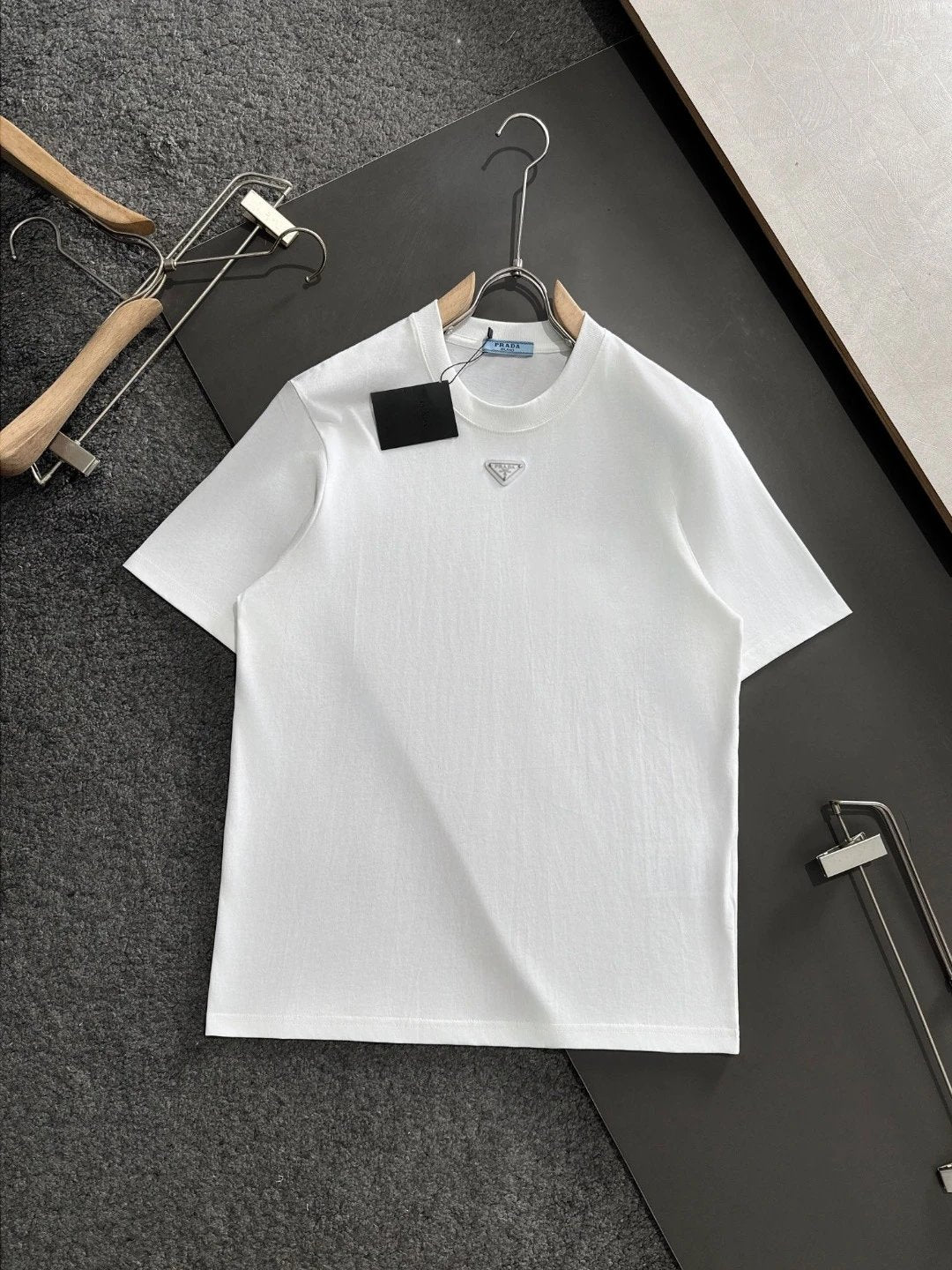 PRADA T-shirt Chest Triangle Sticker Mark logo round Neck Short Sleeve25ss New pure cotton T Unisex T-Shirt OS Loose Fit Base Shirt Top Half Sleeve T-Shirt