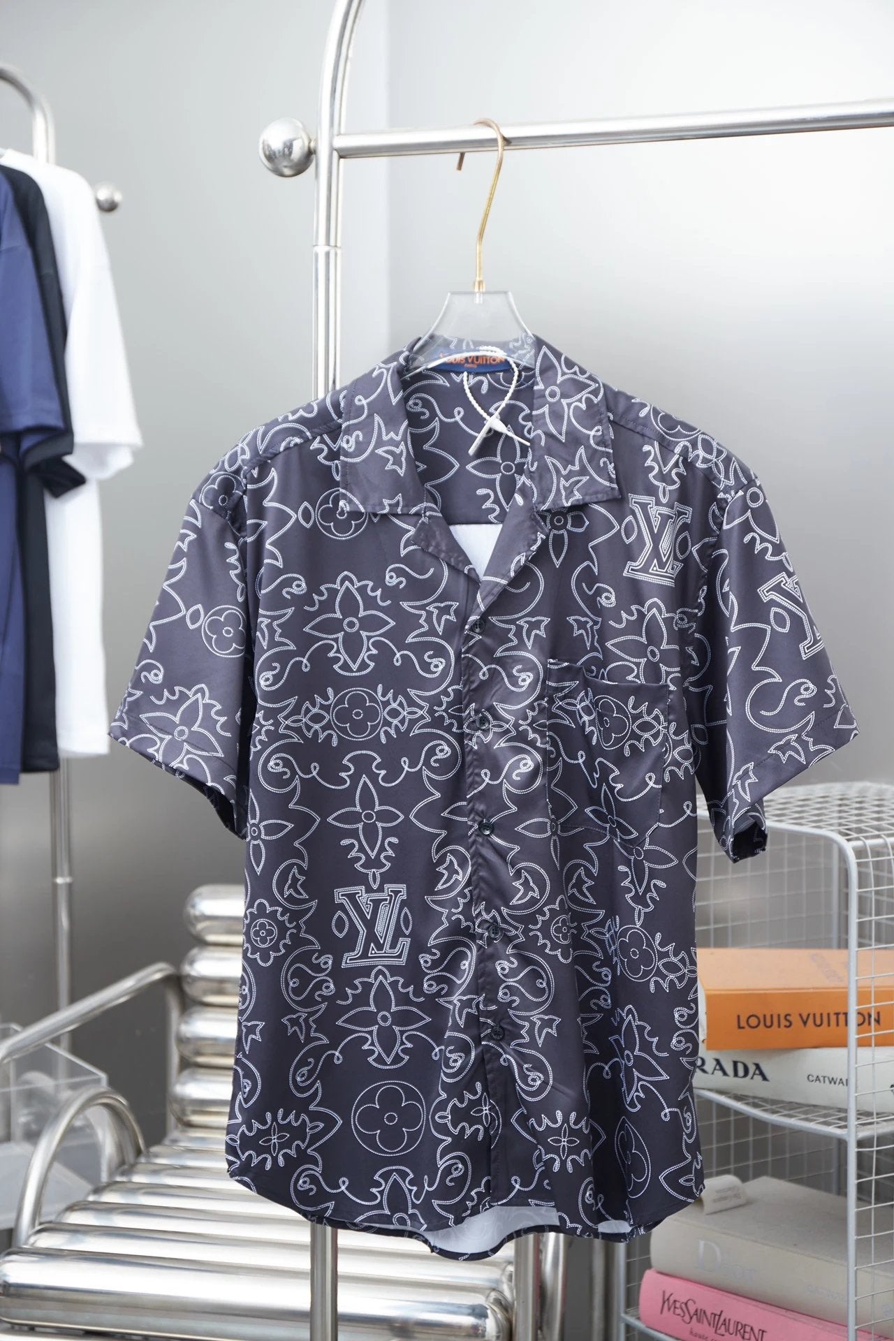 Louis Vuitton LV Shirt Classic Vintage Floral Print All Over logo Shijia Turn-down Collar Short Sleeve Shirt Unisex Versatile Business Casual Slim Fit Jacket