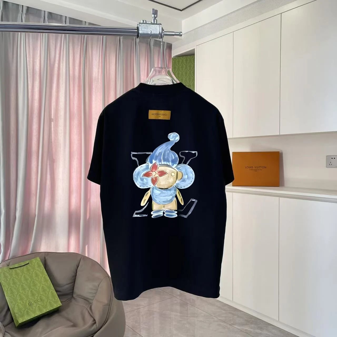 Louis Vuitton LV T-shirt Cartoon Floral Letter Print on the Back logo round Neck Short Sleeve25ss New pure cotton T Unisex T-Shirt OS Drop Shoulder Loose Fit Base Shirt Top T-Shirt Short Sleeve