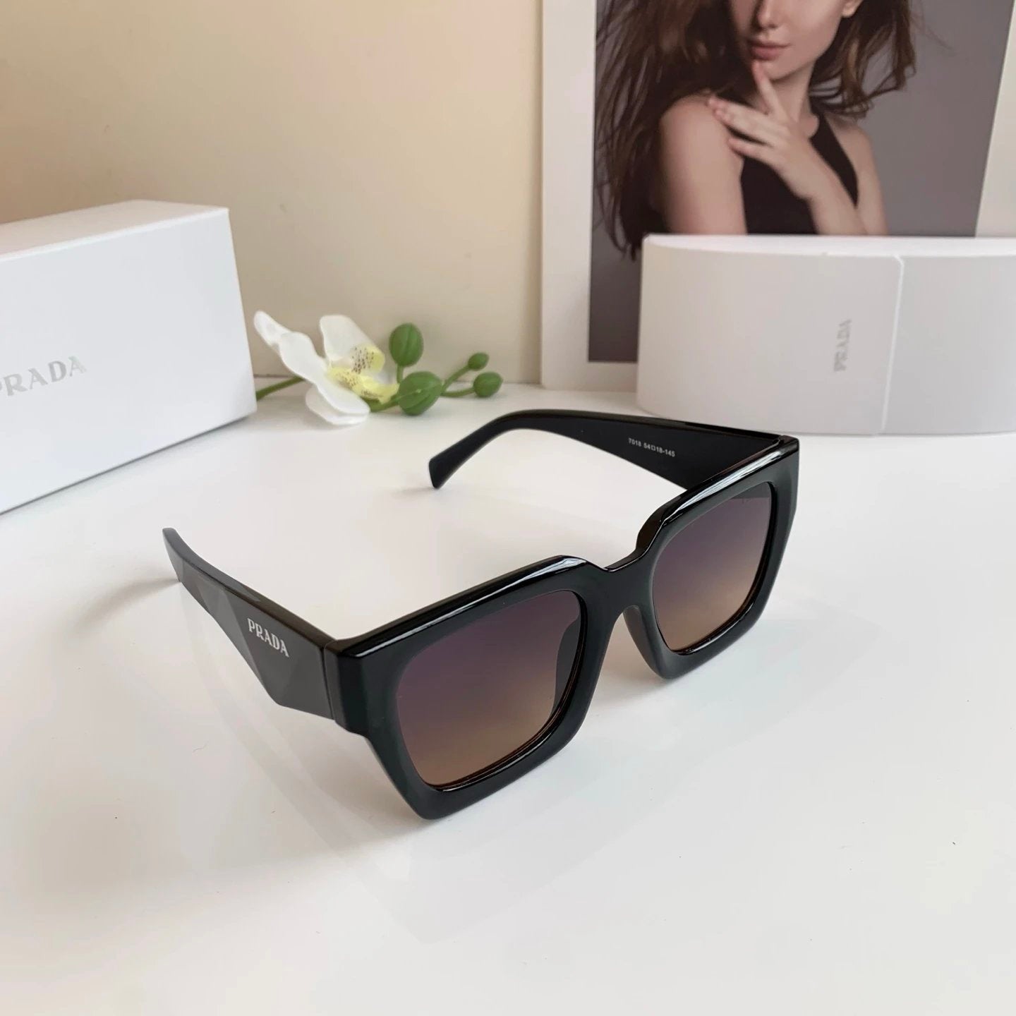 PRADA Sunglasses Letter Logo Temple Sunglasses Slimming Non-Prescription UV Protection Unisex Couple Style Driving Beach Fishing25ss New Sports Casual Versatile Glasses