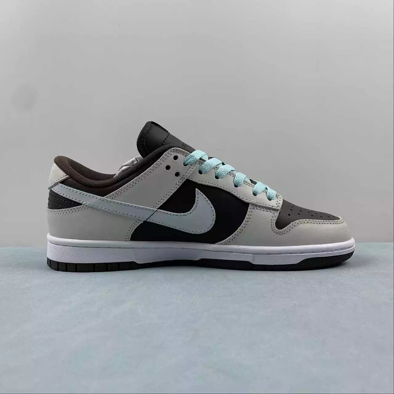 Nike Dunk Low shoes