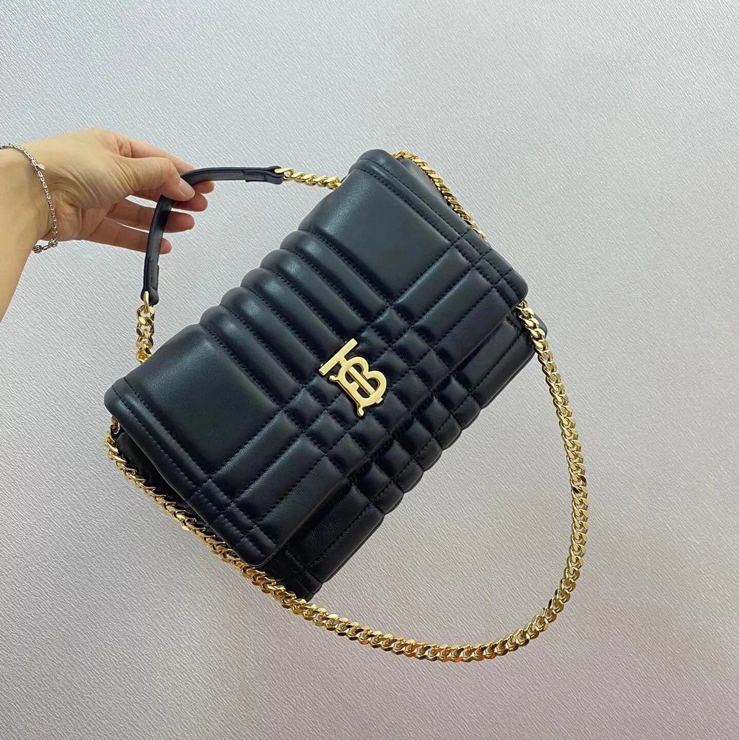 Burberry Women's Bag Top version 2022New Women's Cake Sheepskin Exquisite and Chic Quilted College Style「lola–Lorna Bag」Chain Bag Shoulder Messenger Handbag Women's Bag