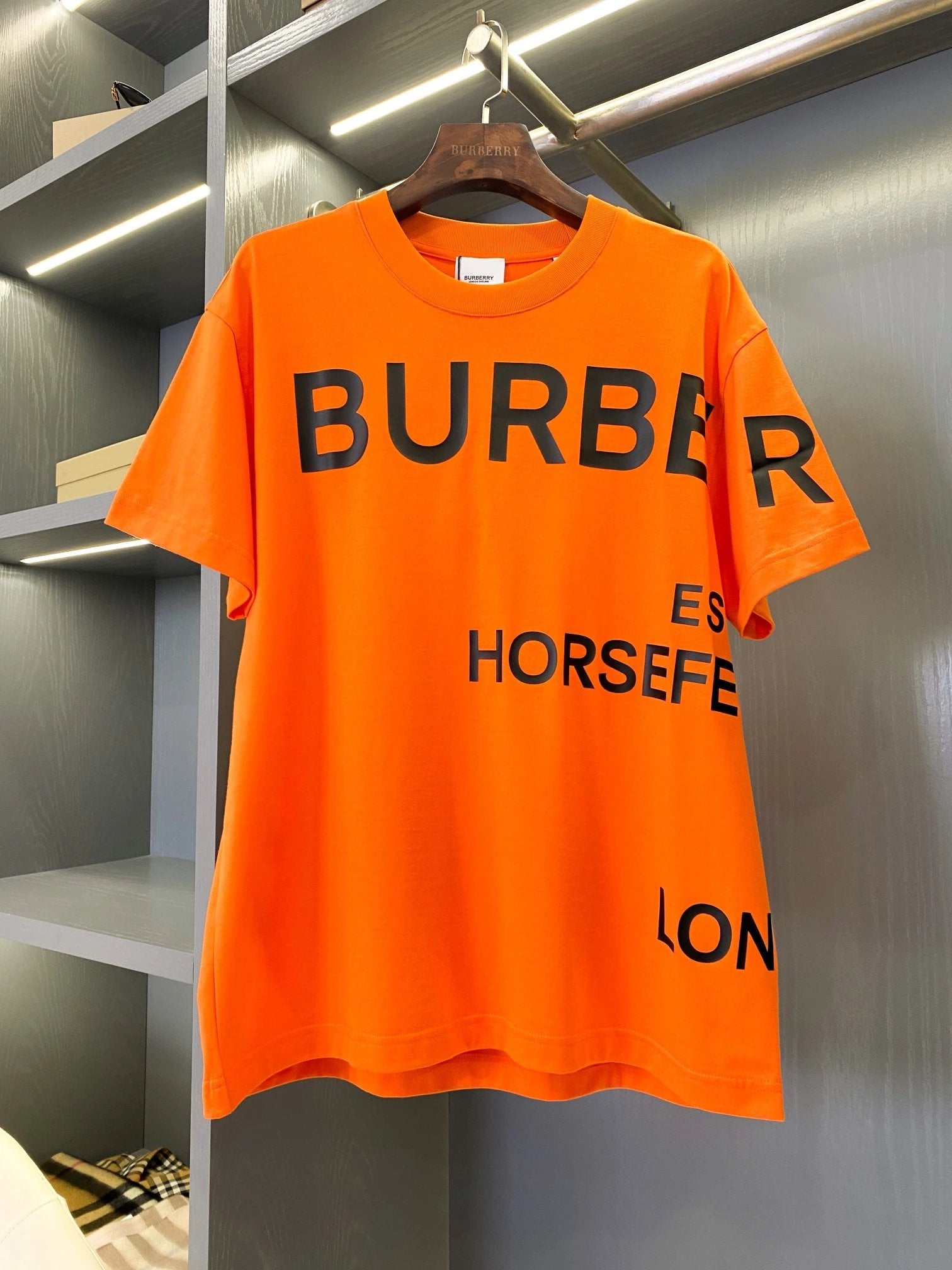 Burberry T-shirt Chest Brand Logo Print logo round Neck Short Sleeve25ss New Pure Cotton Unisex Style T Casual T-Shirt Base Layer Shirt OS Loose Fit Half Sleeve Top Plus Size