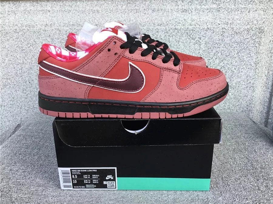 Nike Dunk Low shoes