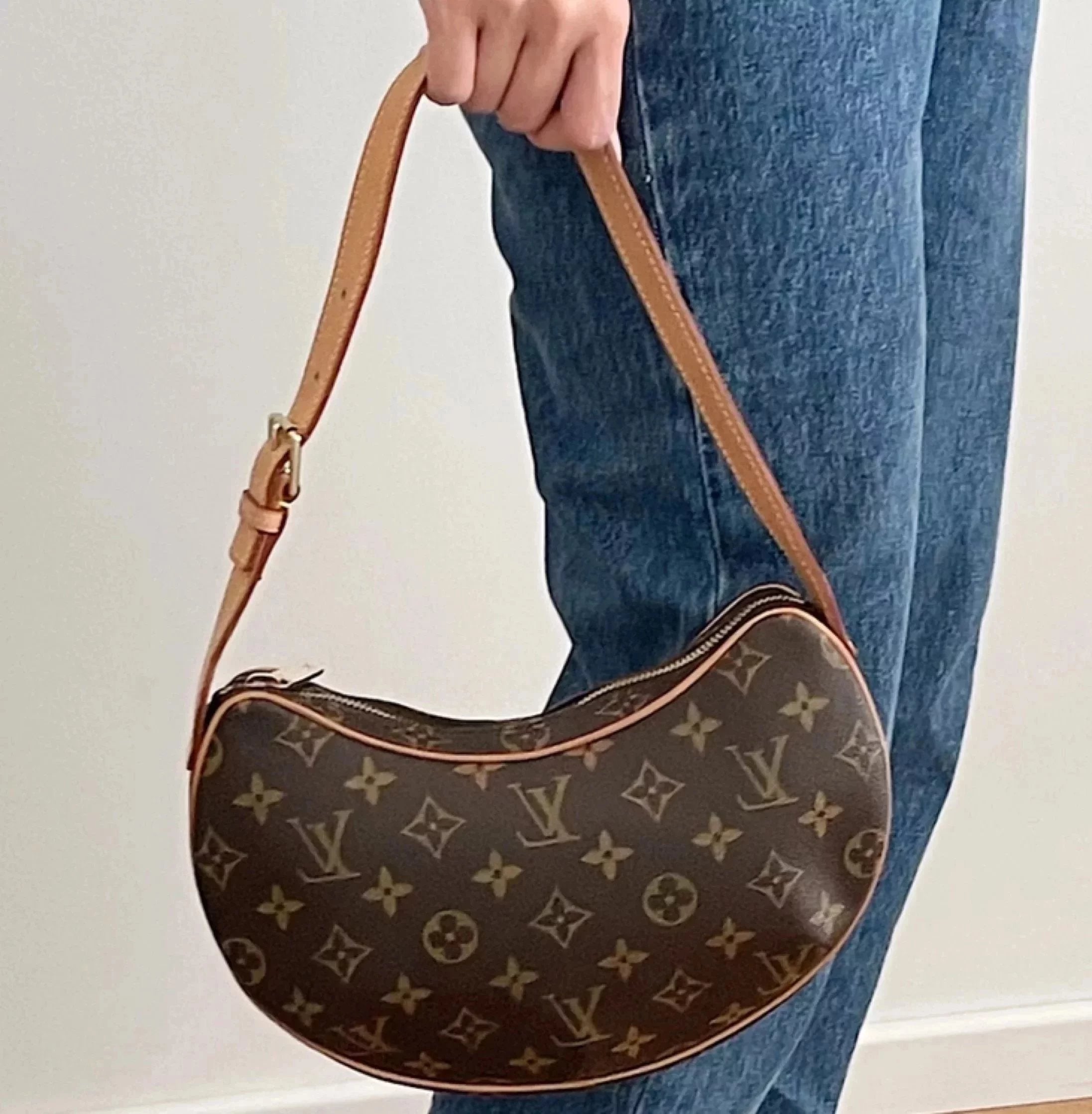 Louis Vuitton LV Women's Bag Top version Produced by the Old Factory POCHETTECROISSANT Handbag Antique Women's Bag Pea Bag m51510Moon Bag Heart Bag Underarm Bag Shoulder Handbag