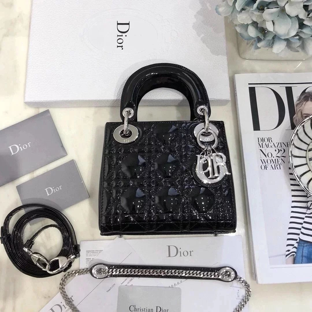 Dior Women's Bag Top version Version2023New ladymini Bag Diana Bag Three-Grid Classic Patent Leather Chain Shoulder Messenger Handbag Women's Bag