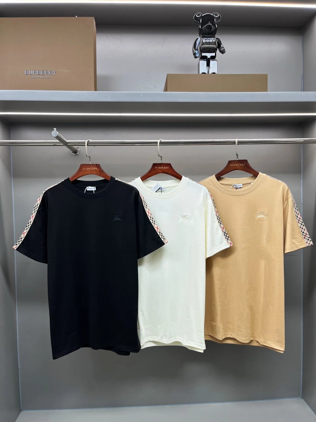Burberry T-shirt Embroidery on the chest logo round Neck Short Sleeve25ss New Pure Cotton Unisex Style T Casual T-Shirt Base Layer Shirt OS Loose Fit Half Sleeve Top Plus Size