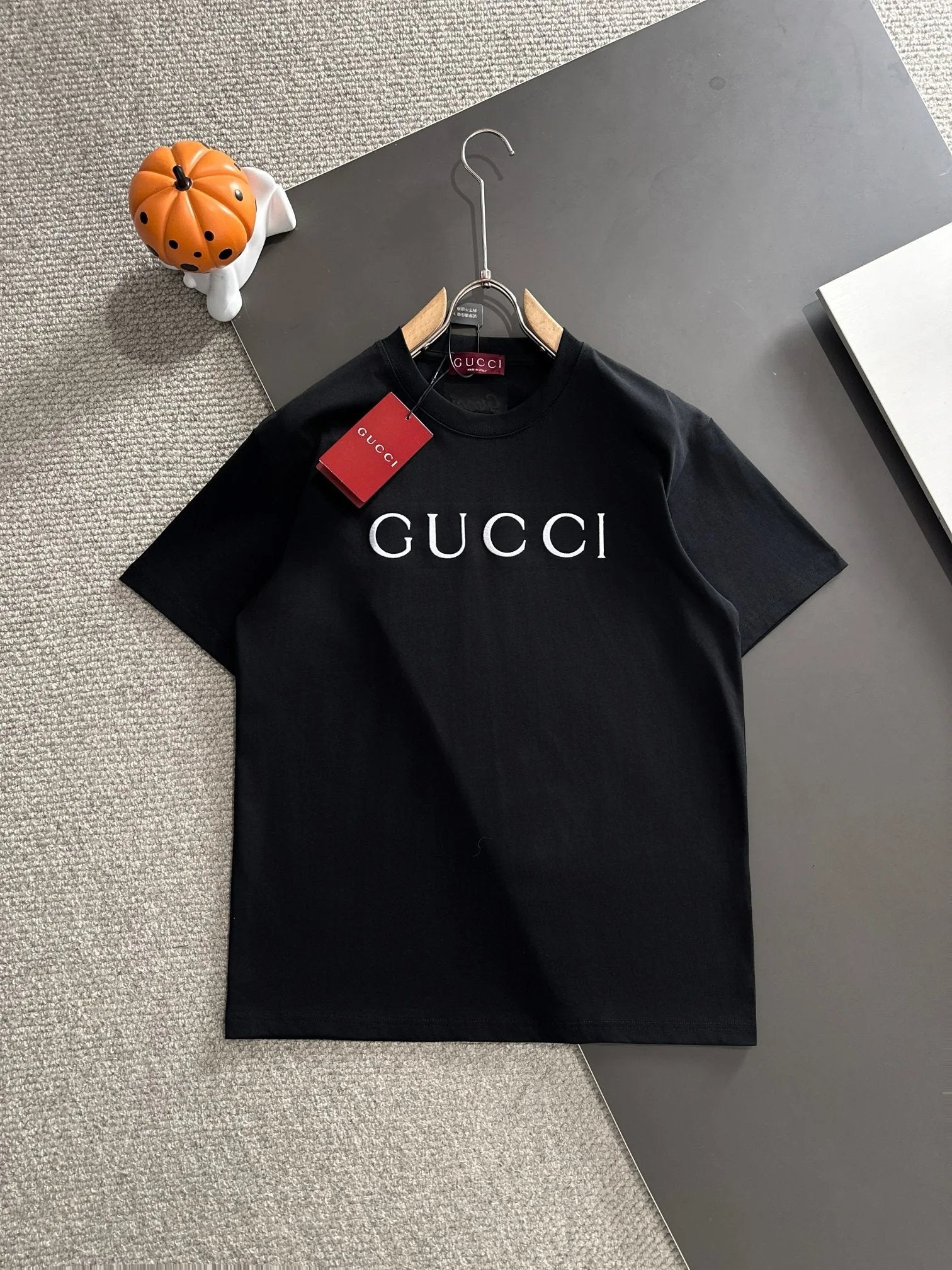 Gucci T-shirt Chest Letter Embroidery logo round Neck Short Sleeve25ss New pure cotton T Unisex T-Shirt OS Drop Shoulder Loose Fit Base Shirt Top T-Shirt Short Sleeve