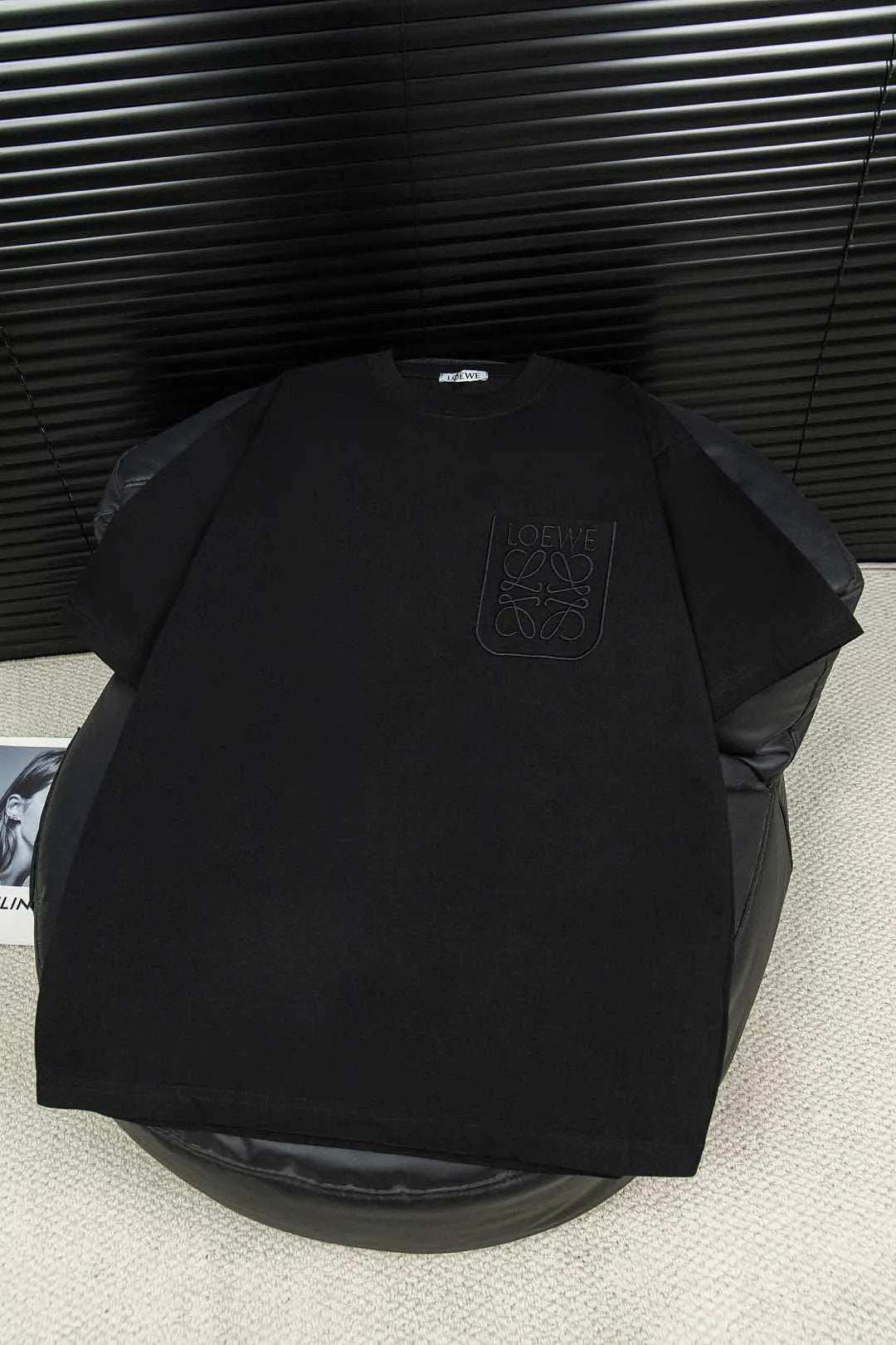 LOEWE T-shirt Pocket Embroidery logo round Neck Short Sleeve25ss New pure cotton T Unisex T-Shirt OS Drop Shoulder Loose Fit Base Shirt Top T-Shirt Short Sleeve