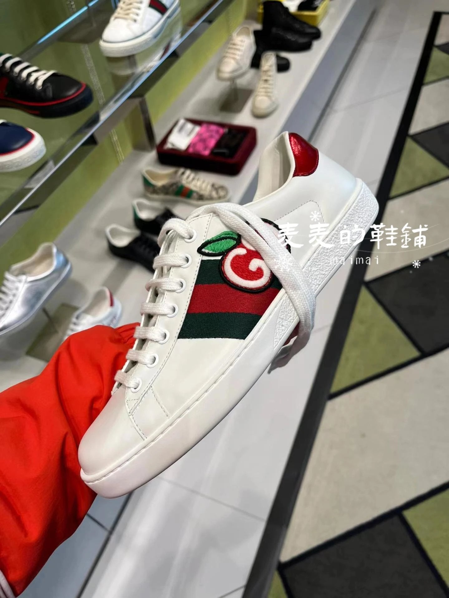 Gucci ShoesAce Series Bee Embroidered White Shoes Low-Top Couple's Mandarin Duck Sports Board Shoes