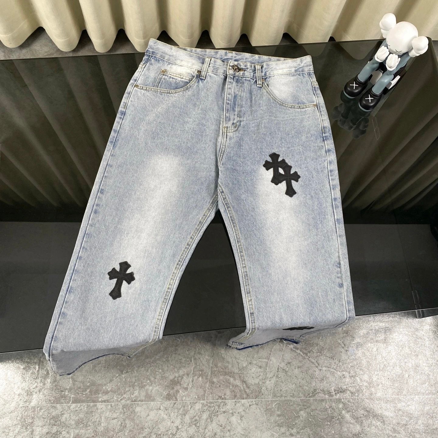 Chrome Hearts Jeans Front Cross Stitch Patch logo25ss Spring Summer New Straight Leg Jeans Unisex Slim Fit Long Pants Loose