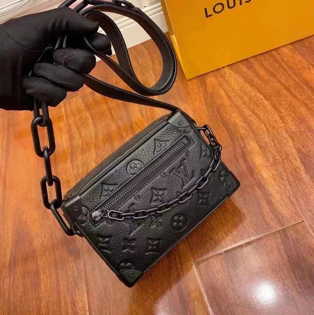 Louis Vuitton LV Men's Bag Top version M44735Black Flower Men's and Women's Bags MiniSoftTrunk Handbag Box Bag Shoulder Messenger Bag Men's and Women's Handbags LM44480Presbyopic Box Bag New Color Blue M82558