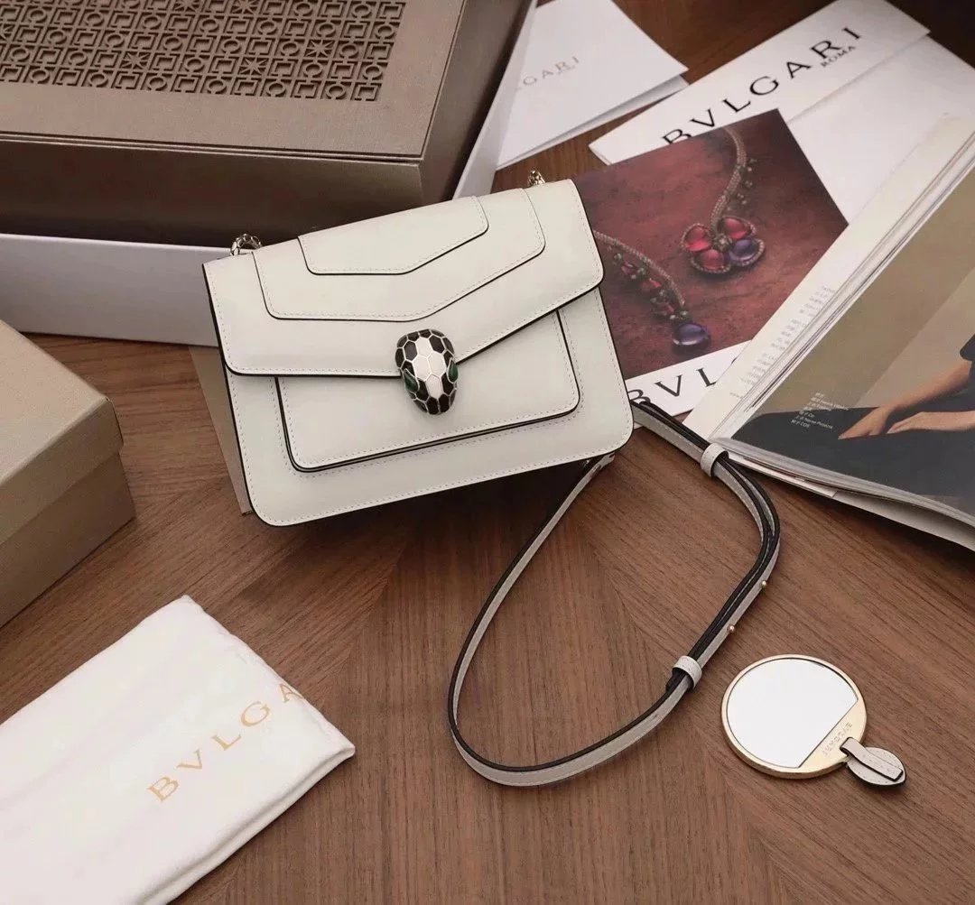 BVLGARI Bag Top version SerpentiForever Pearl White Handbag Cowhide Bag Decorated with a Snake's Head File Holder Chain Bag Portable Shoulder Messenger Bag Women's Bag
