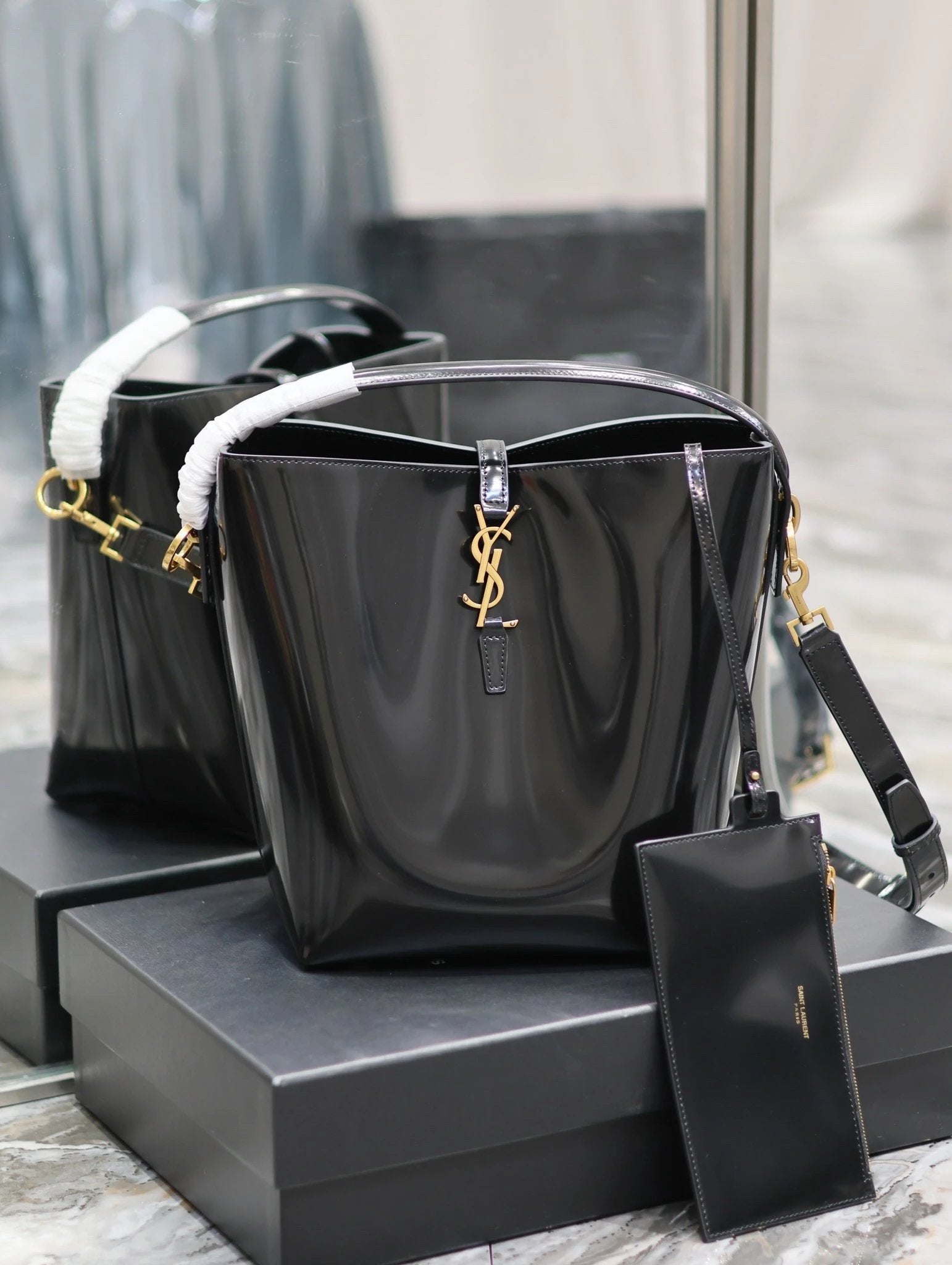 YSL Women's Bag Top version Saintlaurent2023New LE37Water Bucket Bag Summer New Women's Hand-Carrying Bucket Bag Bucket Bag Shoulder Messenger Bag Stiff Cowhide Bucket Bag Bucket Bag Two-in-One Composite Bag Bucket Bag742828