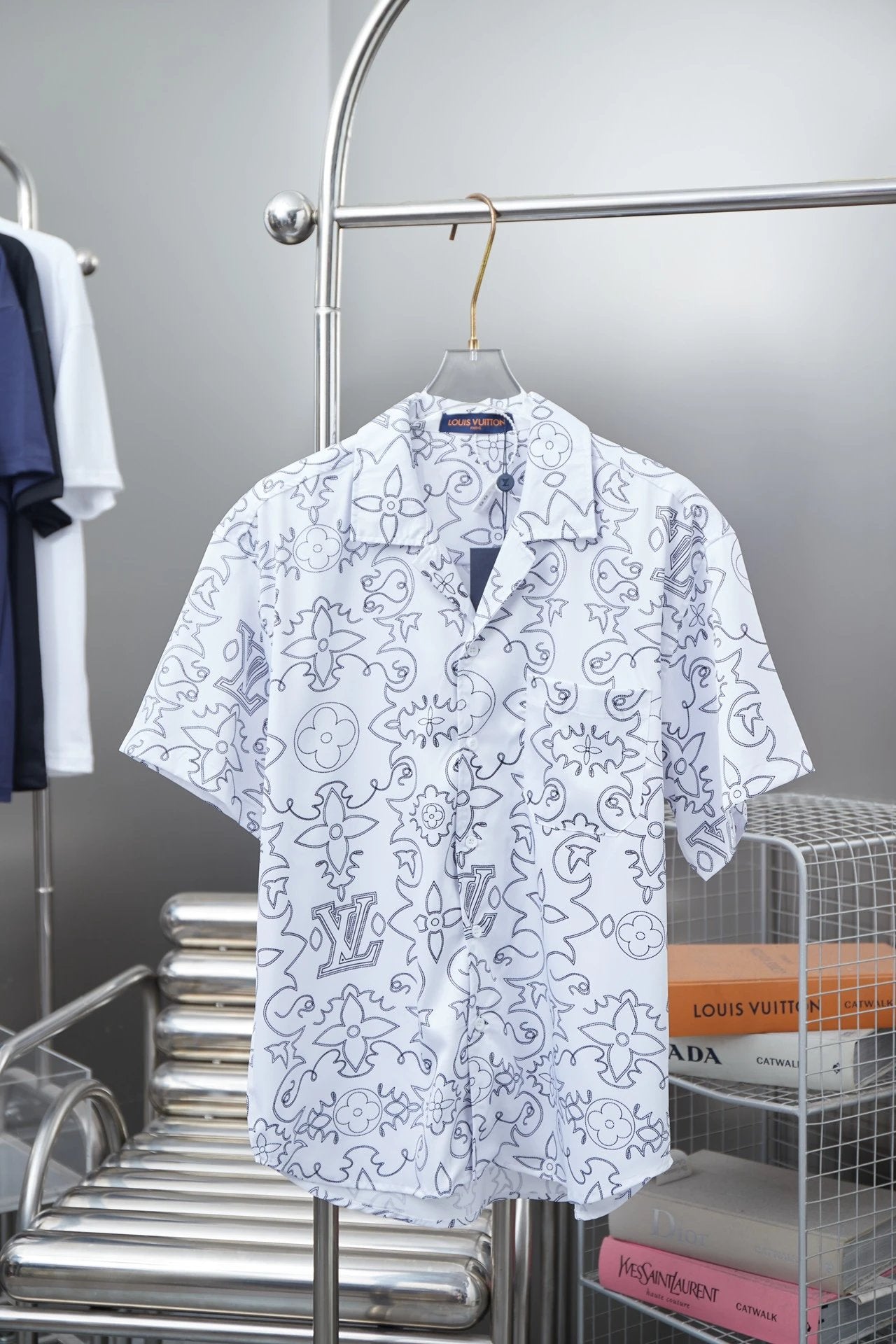 Louis Vuitton LV Shirt Classic Vintage Floral Print All Over logo Shijia Turn-down Collar Short Sleeve Shirt Unisex Versatile Business Casual Slim Fit Jacket