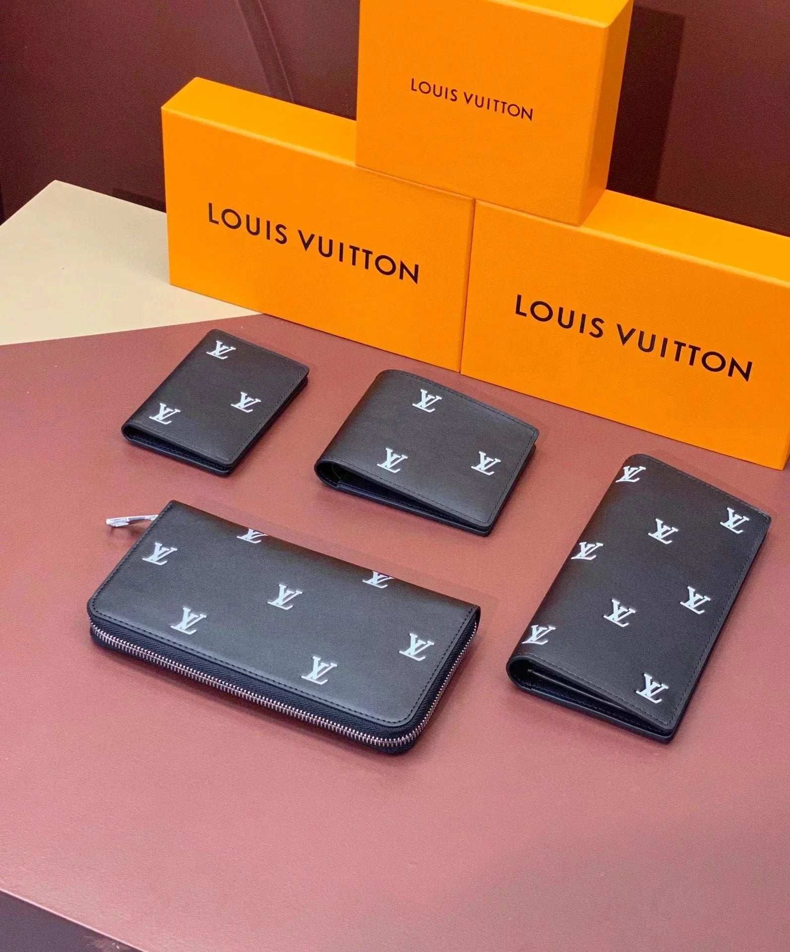 Louis Vuitton LV Wallets/Clutches Top version 【**Version】2024Spring and Summer Zippy Zipper Wallet Unisex Printing Wallet Wallet Men's Wallet Handbag Card Holder Card Holder Short Wallet Wallet Long Zip Wallet the Suit Wallet