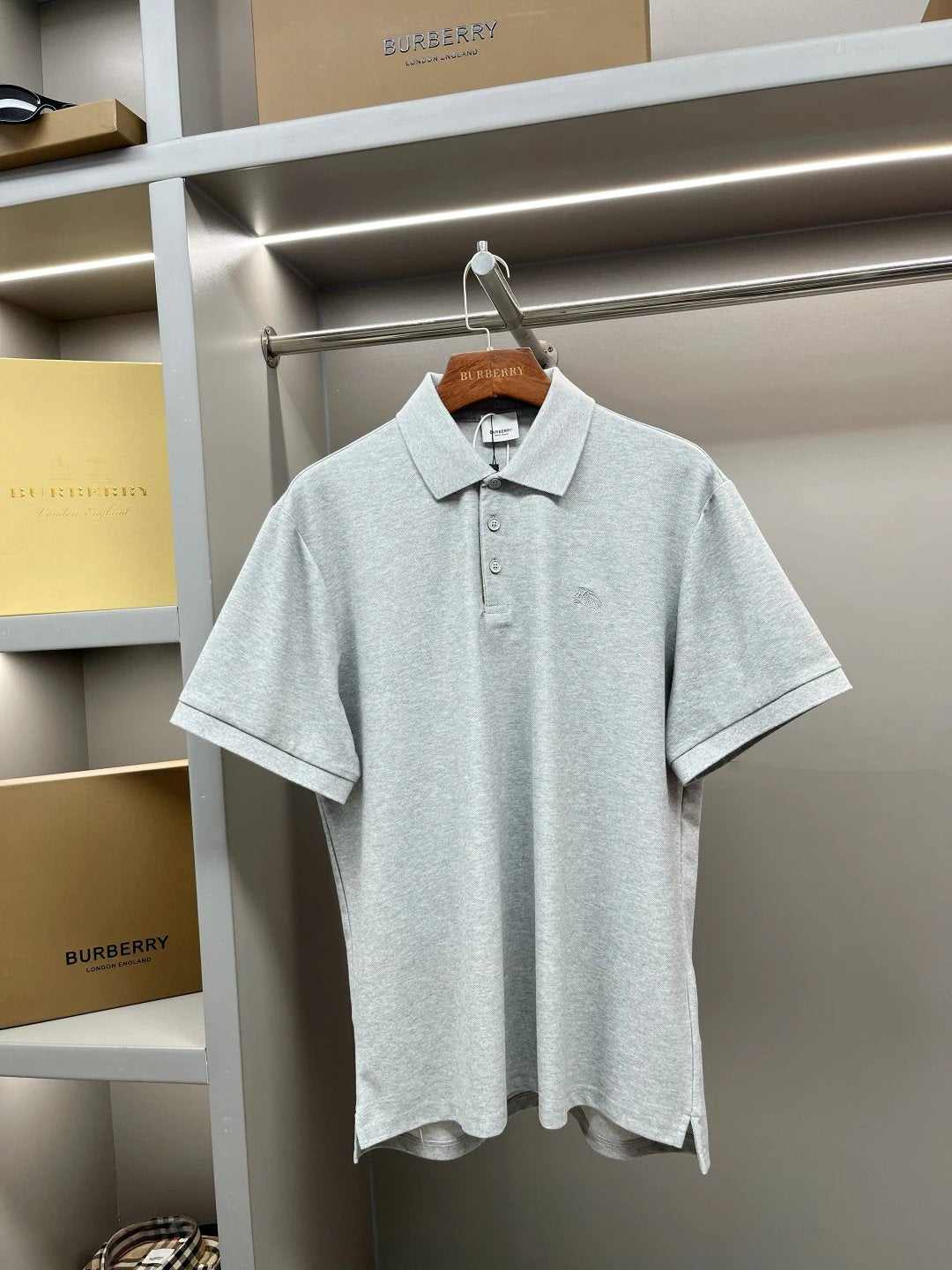 Burberry T-shirt TB Embroidered Piqué Cotton POLO Shirt Lapel Short Sleeve25ss New Unisex Summer Short Sleeve OS Loose T Business Half Sleeve Shirt Plus Size T-Shirt