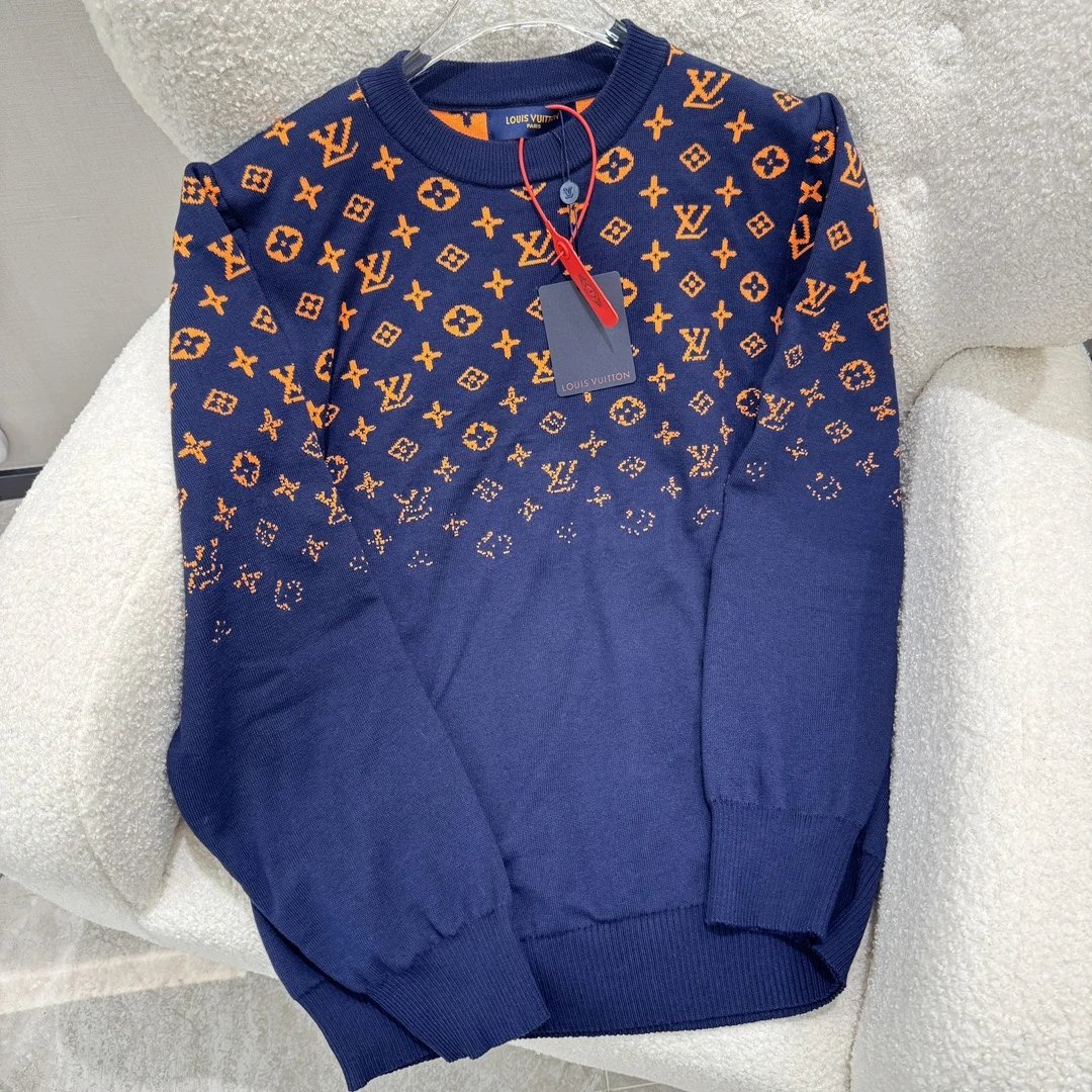 Louis Vuitton LV Sweater Gradient Crew Neck Sweater Long Sleeve Pullover Thickened Lazy Style OS Loose Fit Casual Jacket for Men and Women, Versatile Inner Layer