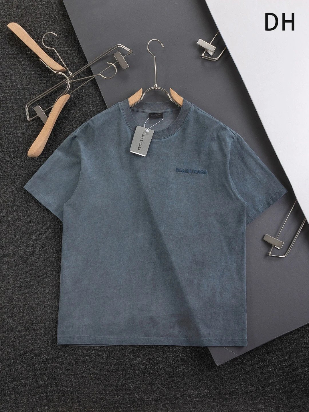 Balenciaga T-shirt Chest Letter Embroidery logo round Neck Short Sleeve25ss New Pure Cotton Unisex Style T T-shirt OS Loose Fit Base Shirt Half Sleeve T-Shirt Top Half Sleeve