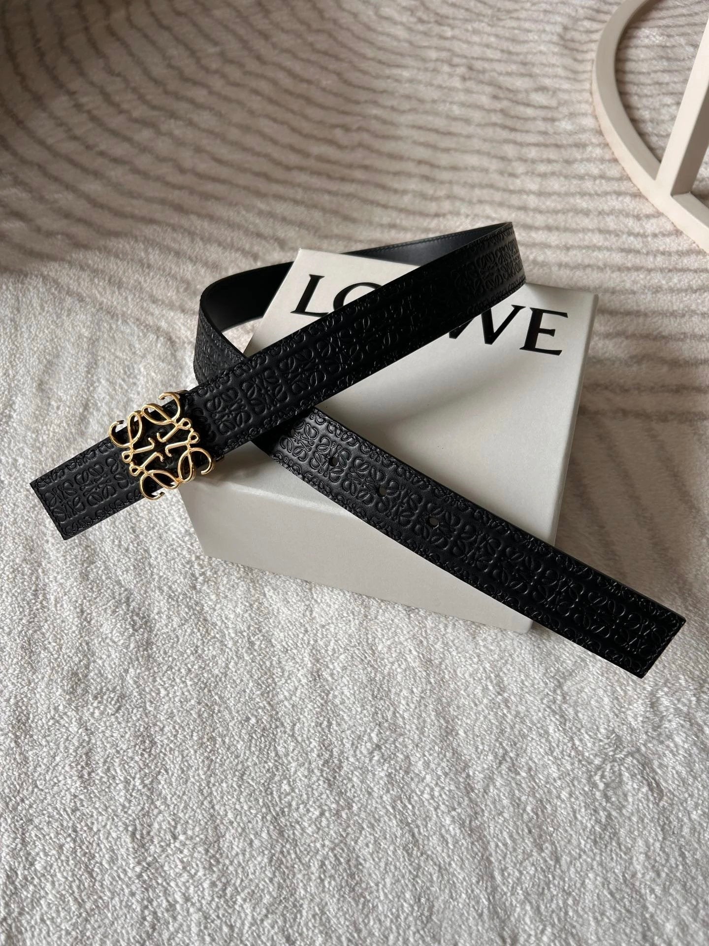 LOEWE Belt Top version Original Sample Women's Clothes Original Order Belt Width3.2cm Genuine Goods Quality Counter Full Set of Packaging Selected Imported First Layer Calfskin Leather Feel Comparable to Genuine Goods Boutique Letter Buckle Official Net S