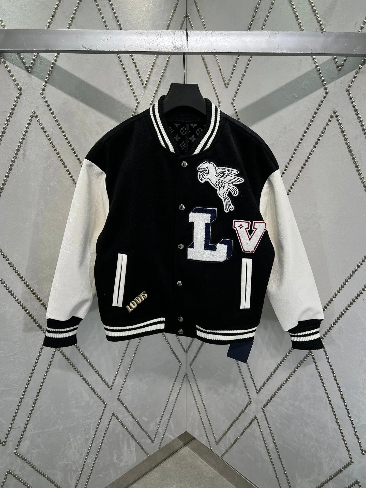 Louis Vuitton LV Jackets Encounter Fun Signs logo Black and White Color Block Short Jacket with Towel Embroidery American Style Letters Unisex Street Cotton Padded Jacket