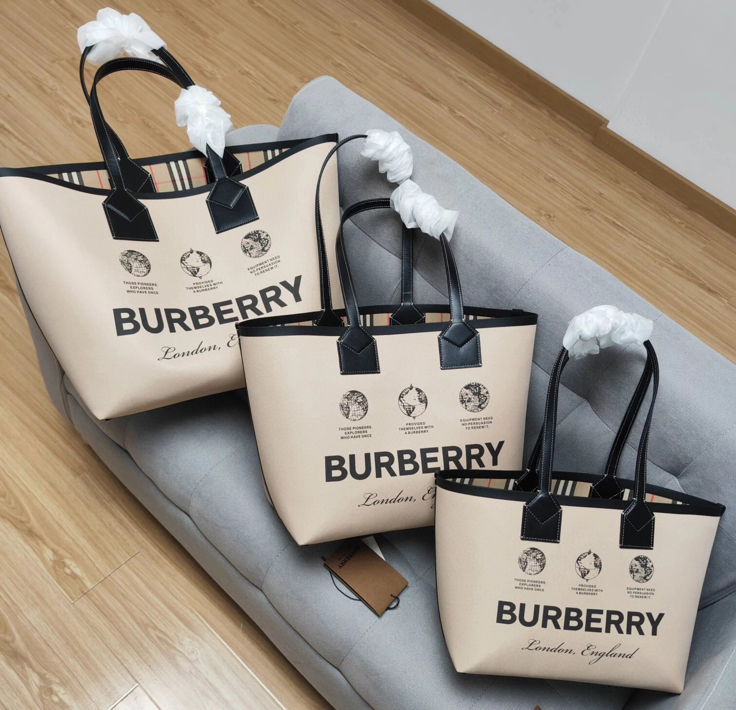 Burberry Women's Bag Top version Original Quality Large Capacity Shopping Bag TheBelt Canvas Tote Bag Mother and Child Bag Shopping Bag Shoulder Handbag Women's Bag