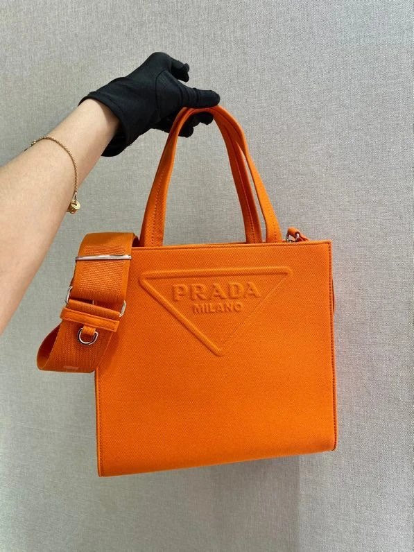 PRADA Bag Top version Latest Diagonal Cloth Tote Bag Imported Original Single Triangle Logo Badge Embossed Canvas Shopping Bag TOTE Handbag Handbag Shoulder Bag Messenger Bag Women's Bag Women's Bag1BG382