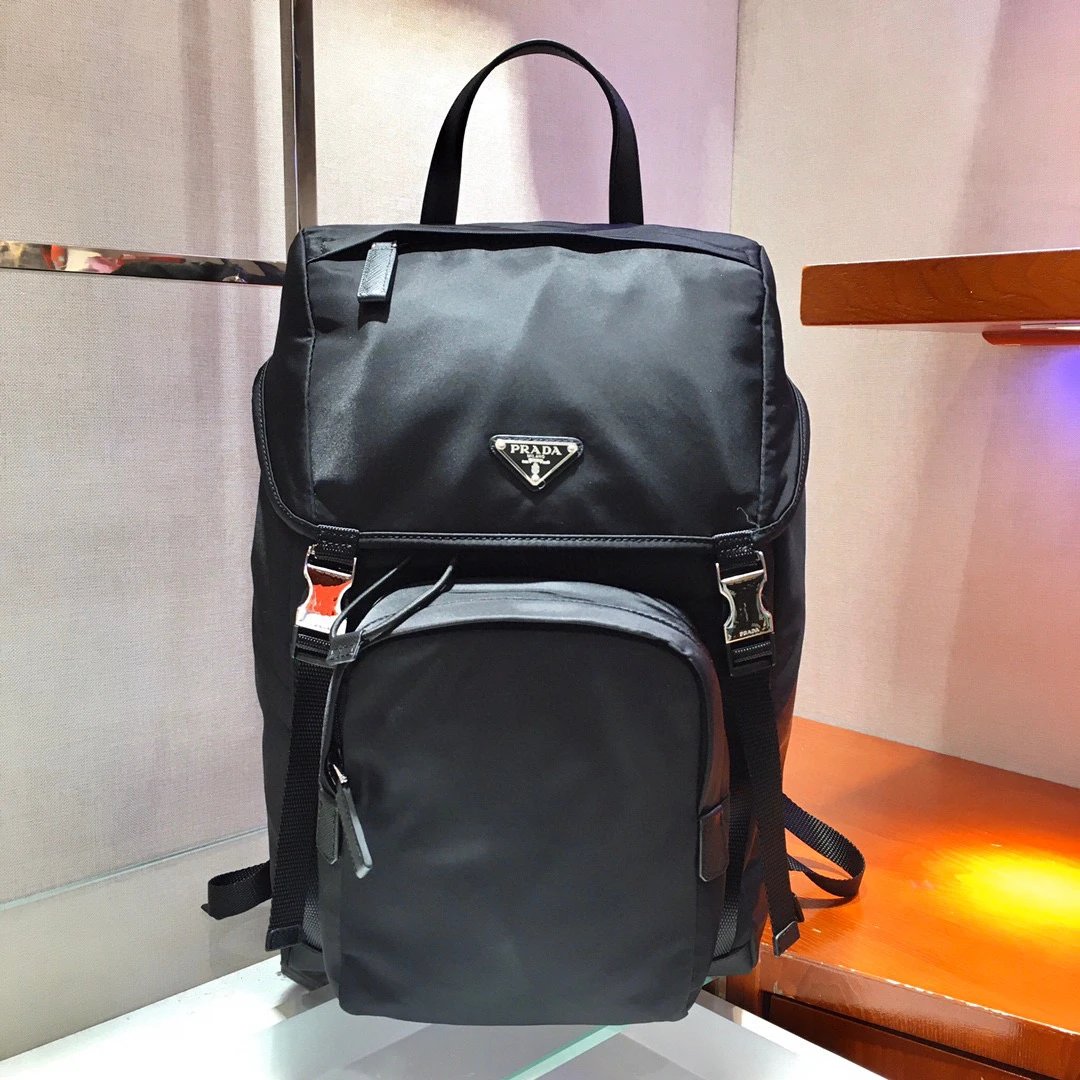 PRADA Bag Top version Version Recycled Nylon Multifunctional Backpack Schoolbag Backpack Sports Bag Travel Bag Schoolbag Travel Bag Men's and Women's Bags Bag2VZ135