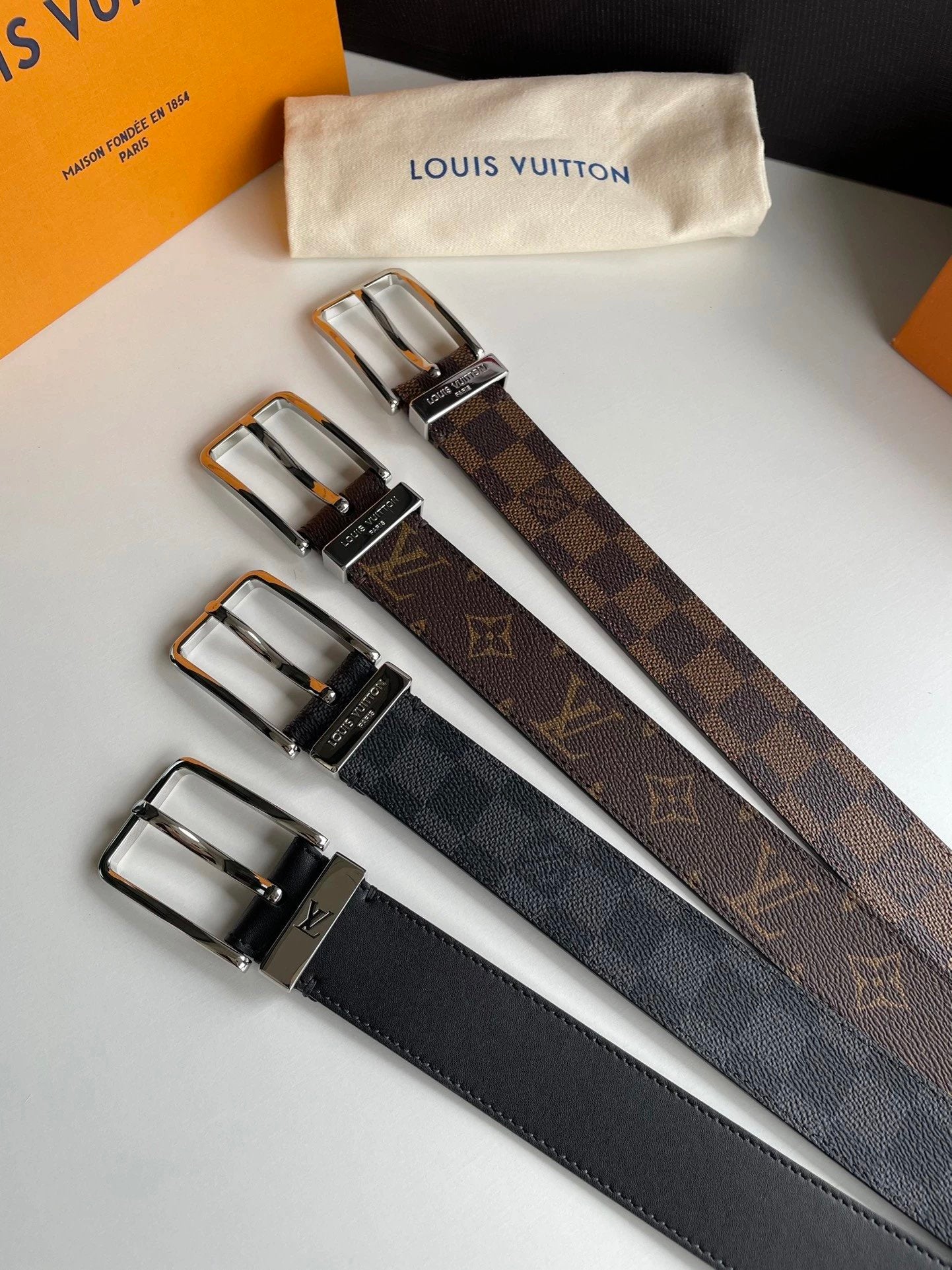 Louis Vuitton LV Belt Top version 【Counter Quality】The Most New Belt4.0cm Men's Belt Pin Buckle Men's Leather Belt with Classic Presbyopic Checkered Belt with Genuine Goods Packaging No Problem in and out of the Counter Versatile Casual Fashion Formal Wea