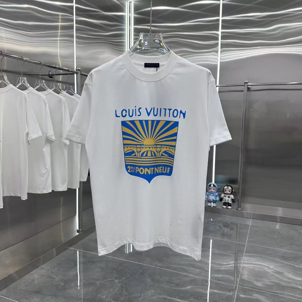 Louis Vuitton LV T-shirt Sun Pattern Print on the Chest logo round Neck Short Sleeve25ss New pure cotton T Unisex T-Shirt OS Drop Shoulder Loose Fit Base Shirt Top T-Shirt Short Sleeve