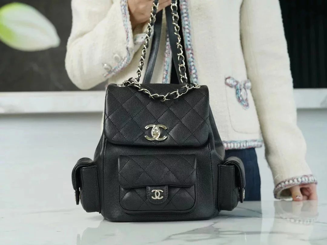 Chanel Backpack Bag Top version 【Original Leather】23K New Tank Duma Backpack Large and Small Sizes France Haas First-Class Calfskin Backpack Duma Explosive Bag New Women's Bags, Schoolbags Small Backpack