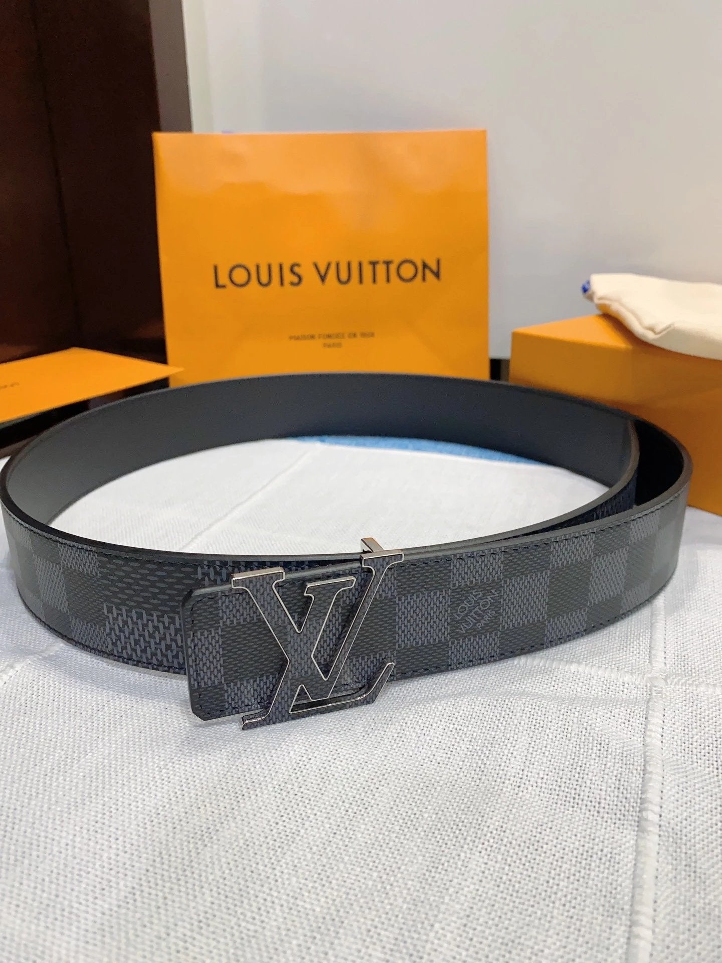 Louis Vuitton LV Belt Top version 【Counter Quality】The Most New Belt4.0cm Men's Belt Metal Buckle Men's Leather Belt with Classic Presbyopic Checkered Belt with Genuine Goods Packaging in and out of the Counter No Problem Versatile Casual Fashion Formal D