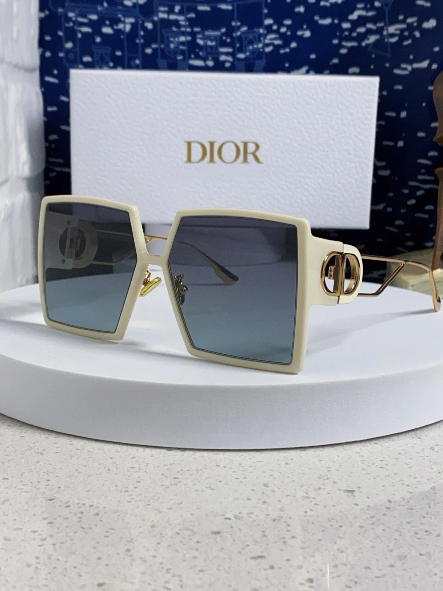 Dior Sunglasses Square Large Frame Sunglasses Slimming No Prescription Driving Beach Fishing Women's UV Protection25ss New Sports Casual Versatile