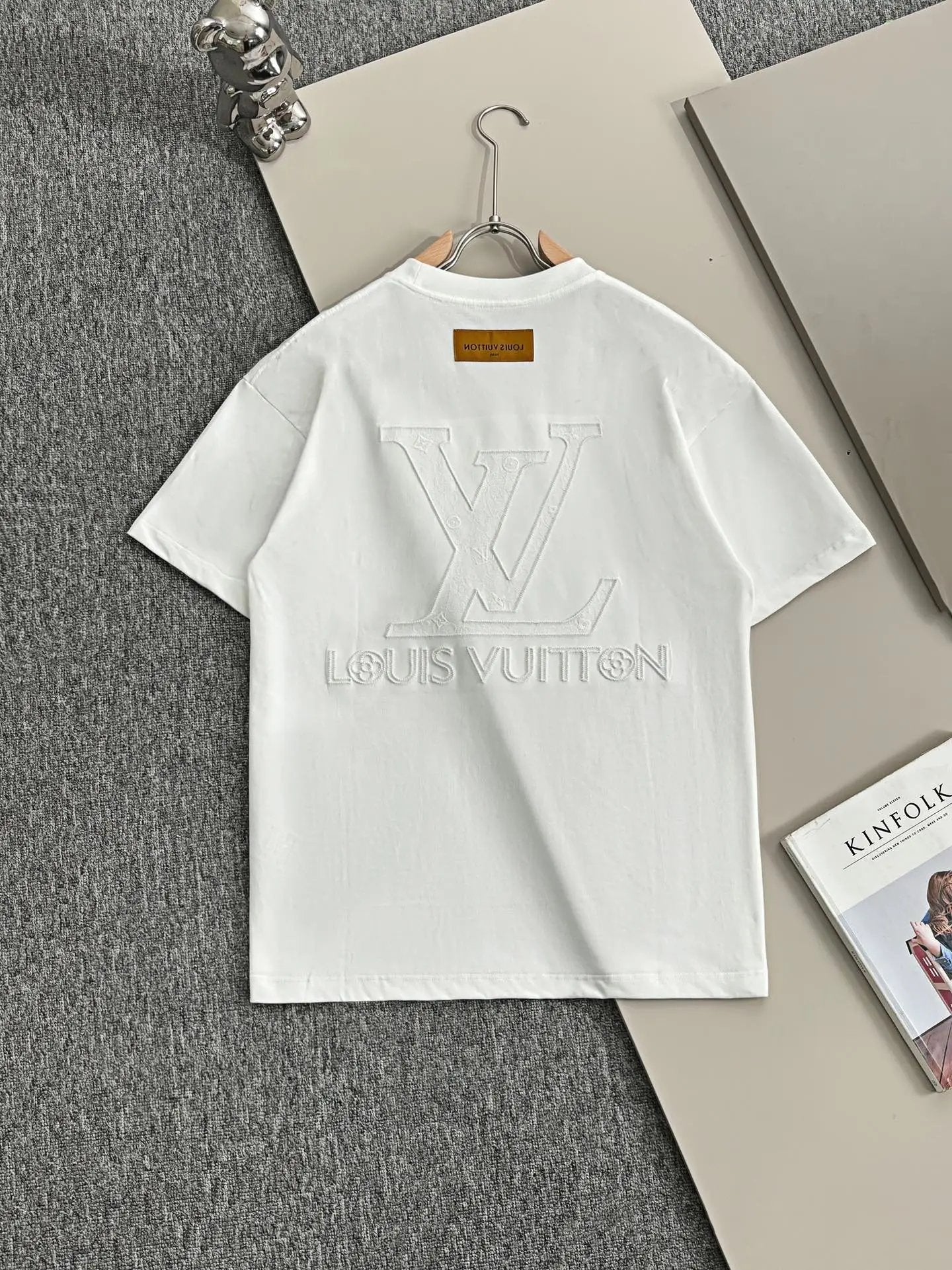 Louis Vuitton LV T-shirt Back Large Brand Letter Embroidery logo round Neck Short Sleeve25ss New Pure Cotton Unisex Style T Casual T-Shirt Base Layer Shirt OS Loose Fit Half Sleeve Top Plus Size