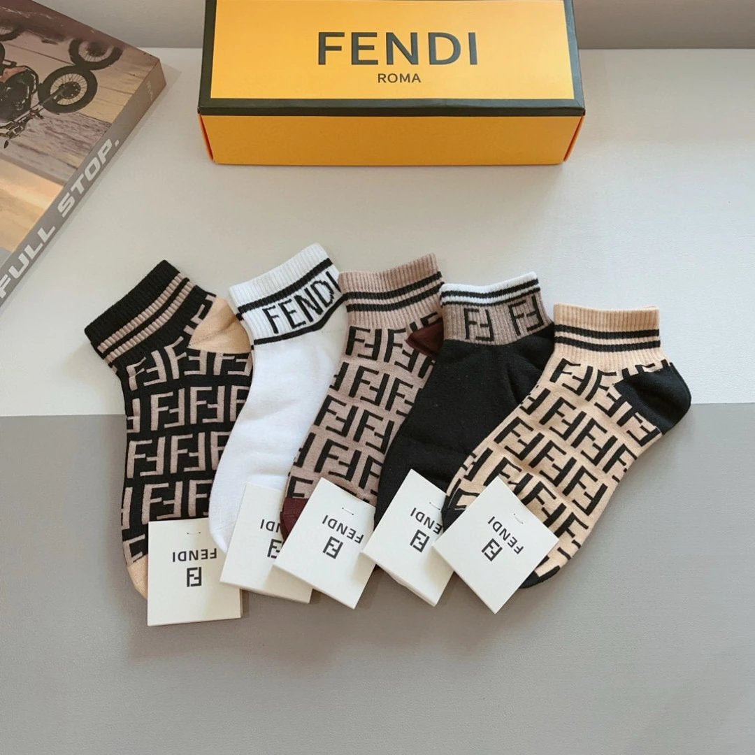 Fendi Sock 【a Box5Double】Classic Pair F Letters logo Breathable and Stylish Pure Cotton Mid-Calf Socks25ss New Cotton Socks Spring Summer Autumn Thin Business Sports Casual Versatile Deodorant Sweat-Absorbing