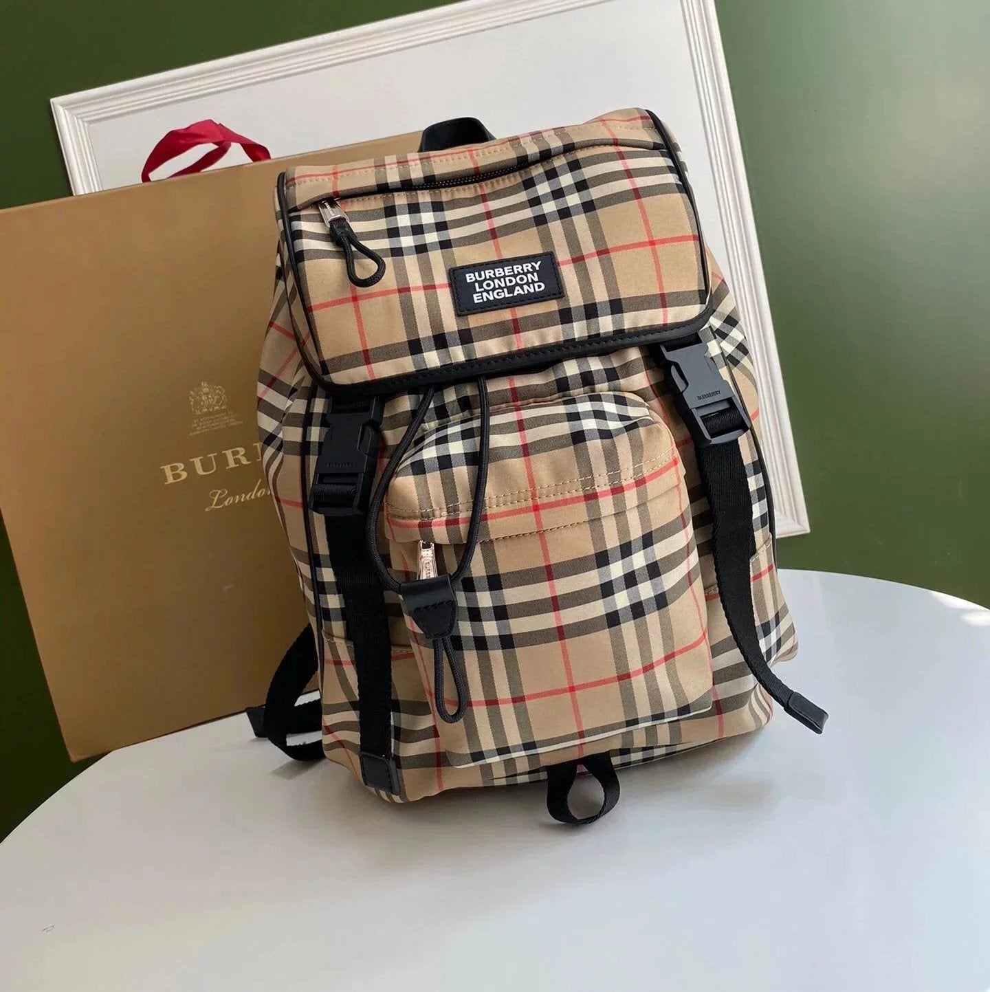 Burberry backpack Top version School Bag Men Women Unisex Backpack Backpack New Hiking Backpack Kingdom」Decoration Nevis Leisure All-Match Fashion Business Travel Bag
