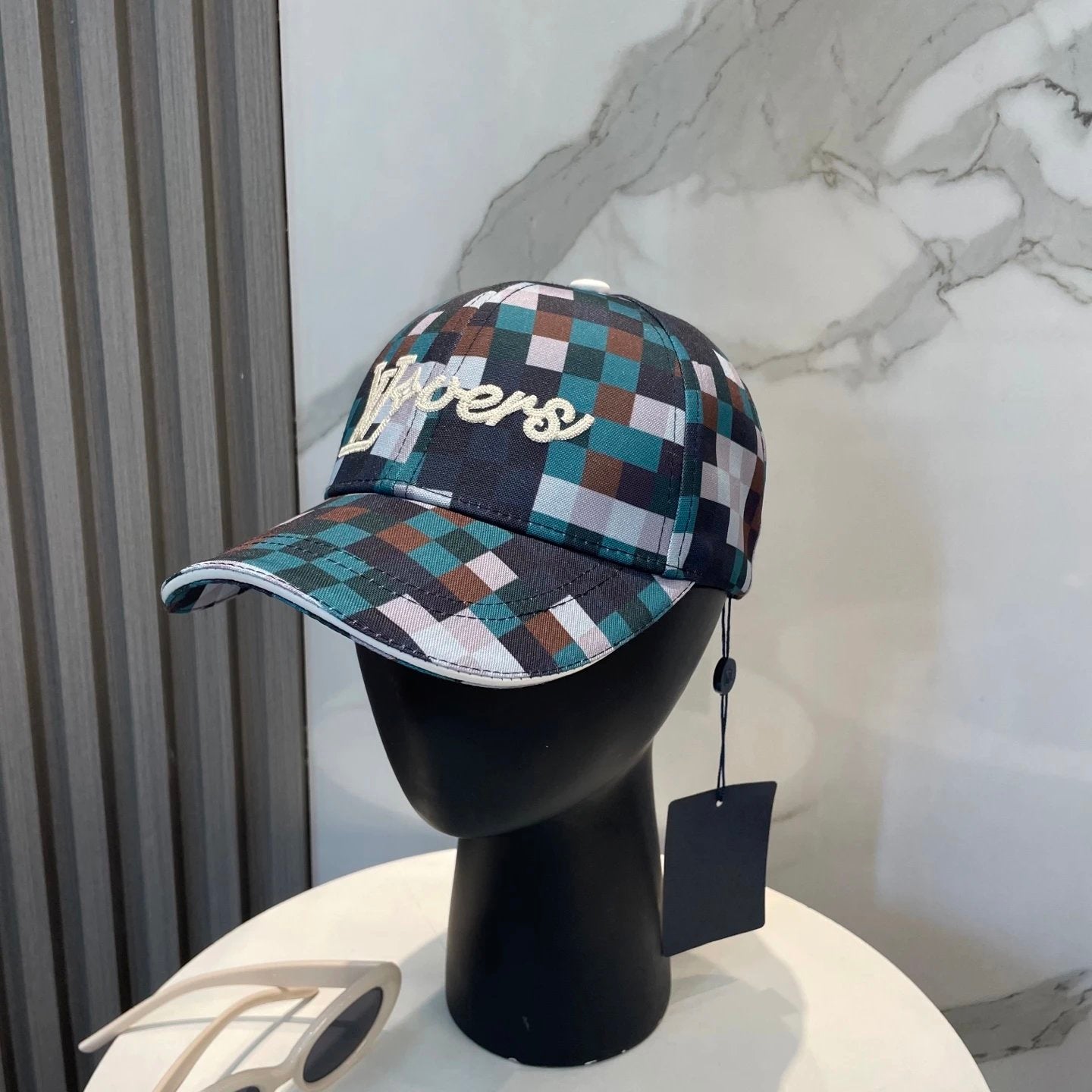 Louis Vuitton LV Hat Full Jacquard Print logo Baseball Cap Sunshade Sun Protection Duckbill Cap Large Head Circumference Slimming Face Curved Brim Versatile Sports Hat for Men and Women Couples Same Style
