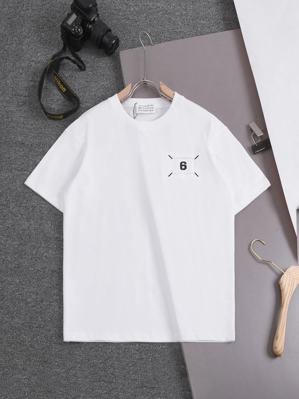 Maison Margiela T-shirt Hollow Out Flocking logo round Neck Short Sleeve25ss New Pure Cotton Unisex Style T T-shirt Base Shirt Tee Shirt OS Loose design