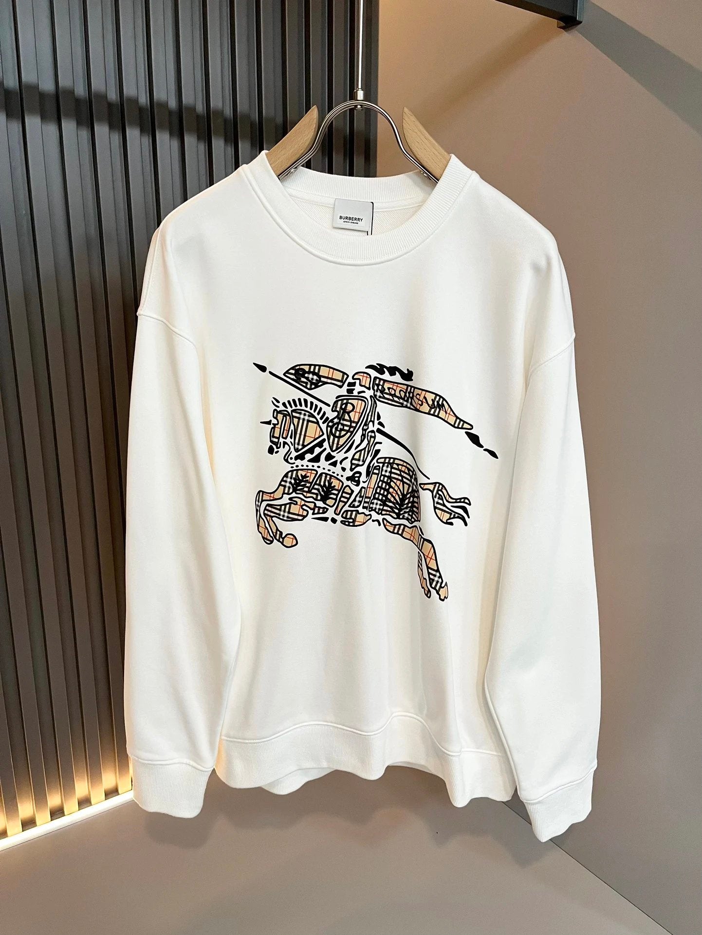 Burberry Hoodie Printed Crewneck Sweatshirt Pure Cotton Casual Loose Fit Versatile Pullover Sportswear Top os Unisex Inner Layer Design24ss Autumn and Winter New Products