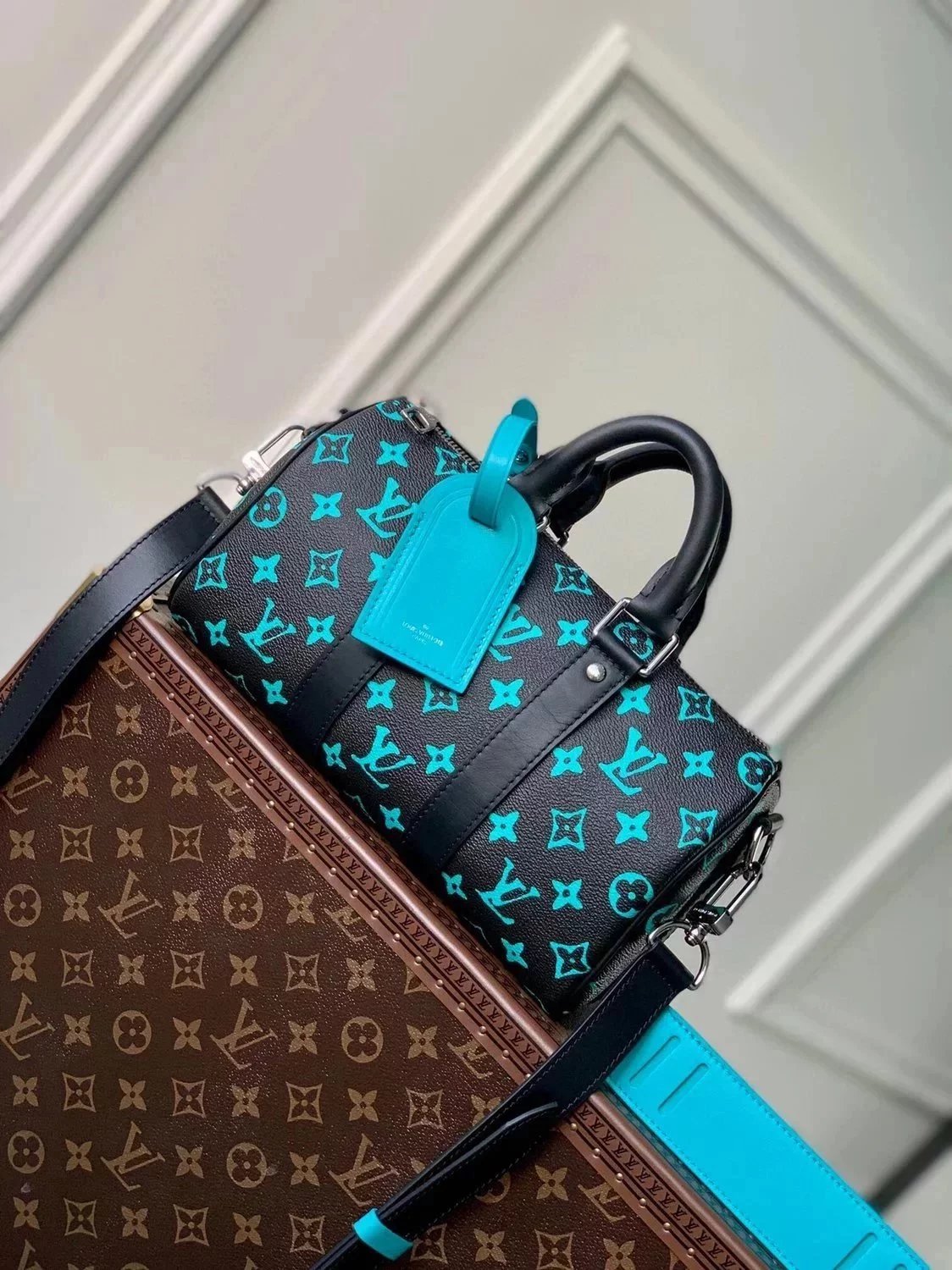 Louis Vuitton LV Men's Bag Top version 【Taiwan Goods】Look for the Original Picture Details M21938Blue and Green Flower Men's Pillow Bag Series Keepall25Handbag Material MonogramEclipseReverse Canvas，Elegant and Heavy with Classic Patterns.Reinforced Strea
