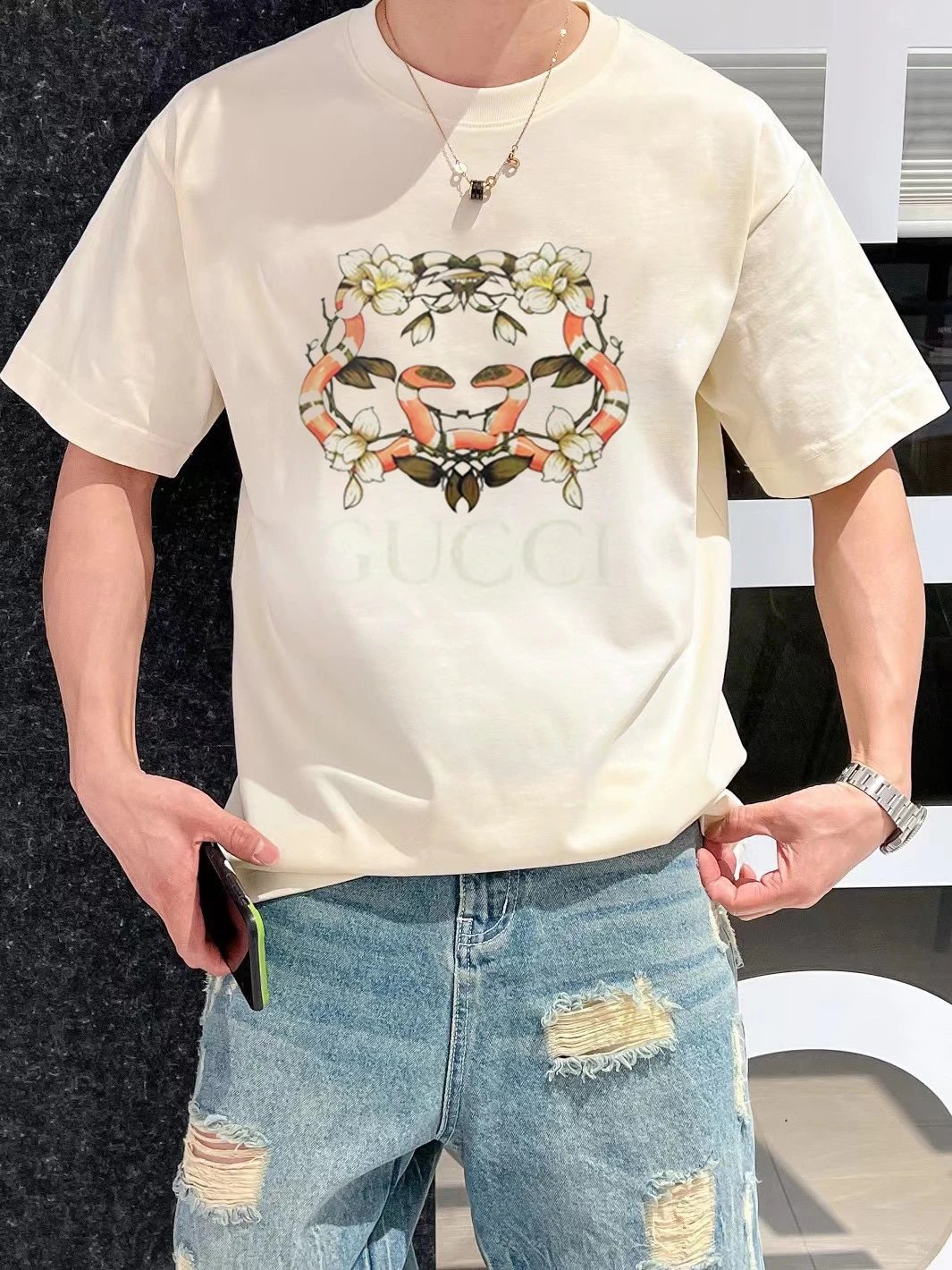 Gucci T-shirt Year of the Snake Limited Edition Classic Coiled Snake Pattern Print logo round Neck Short Sleeve25ss New Pure Cotton Unisex Style T T-shirt OS Loose Fit Base Shirt Half Sleeve T-Shirt Top